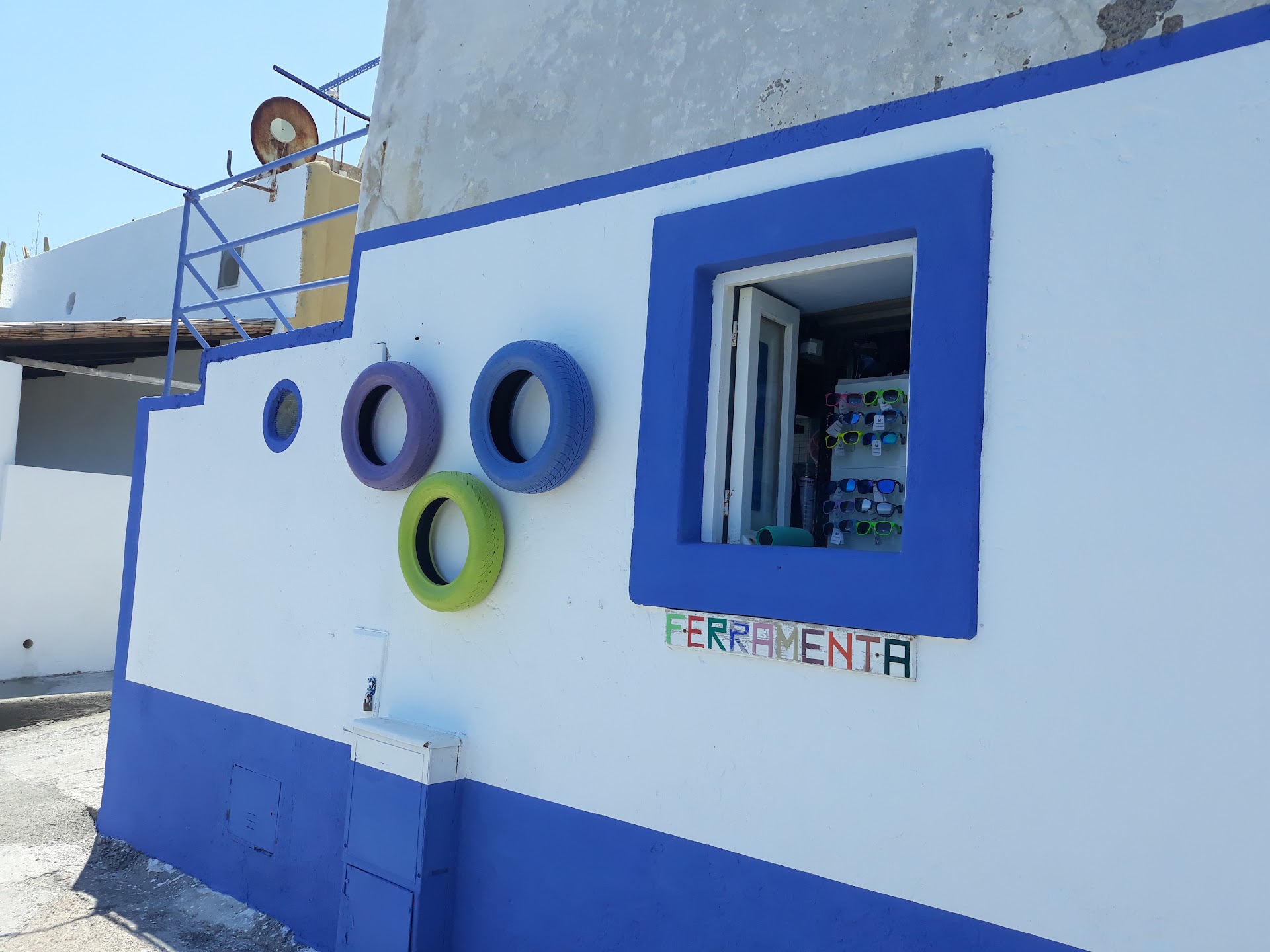 Ferramenta A Filicudi