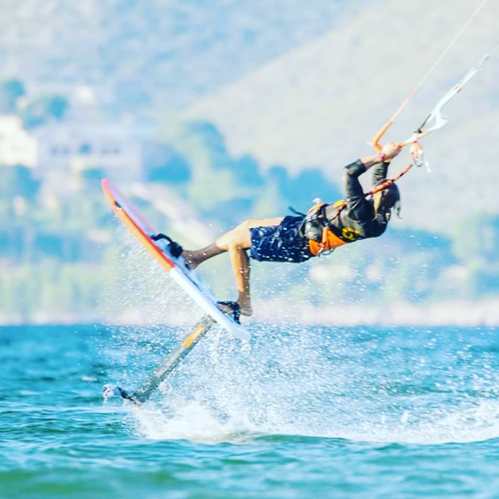 Kitesurfing in Cala Millor photo 2