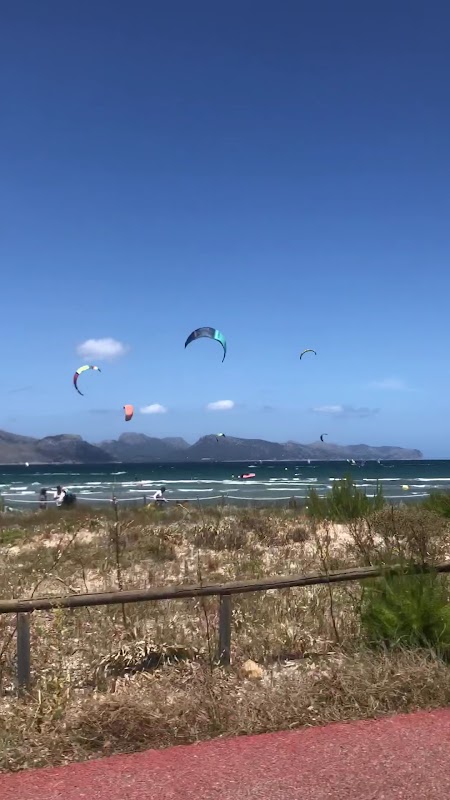 Kitesurfing in Cala Millor photo 3
