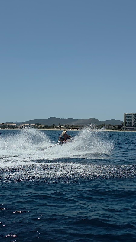 Flyboarding in Ibiza Town photo 2