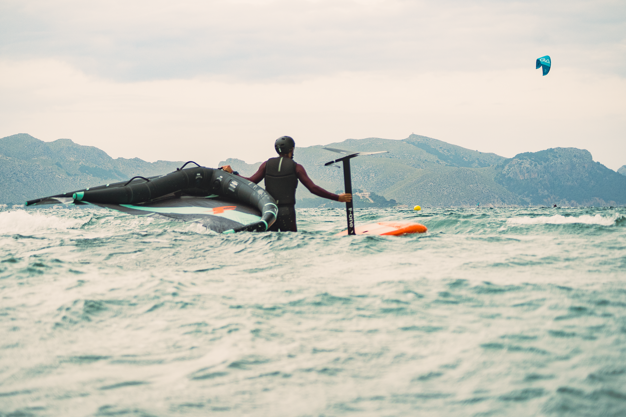 Cuatro Vientos Mallorca | School - Kitesurf, WingFoil, SUP, eFoil