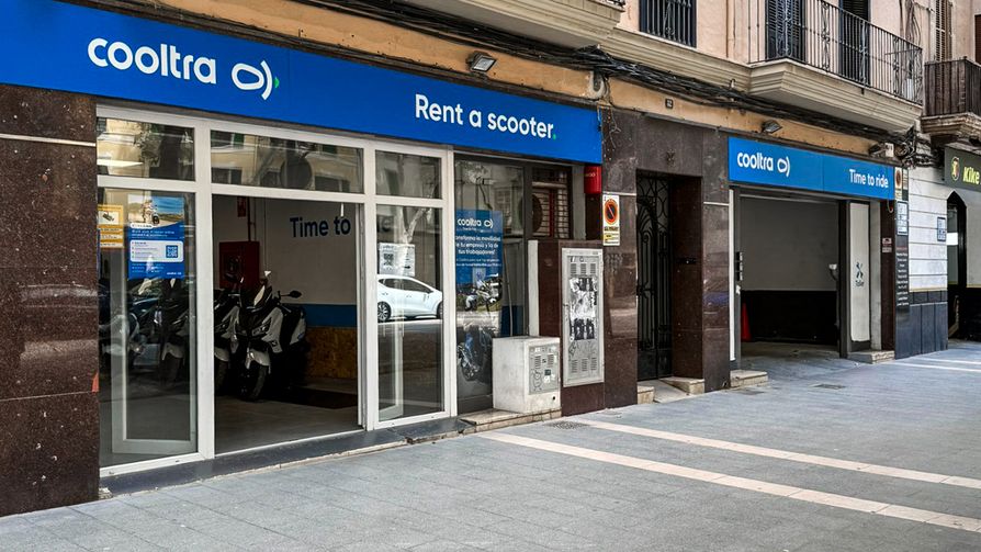 Cooltra Mallorca (Plaza España) | Alquiler de motos por días y meses en Mallorca
