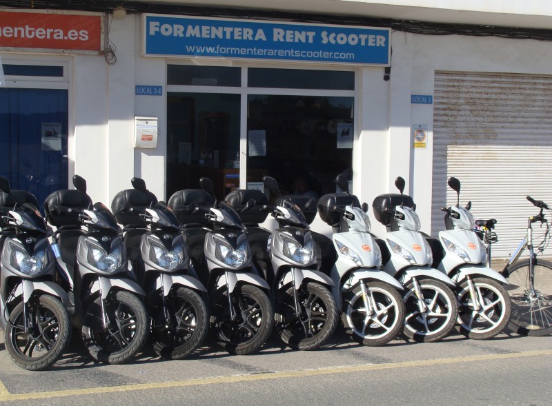 Formentera Rent Scooter