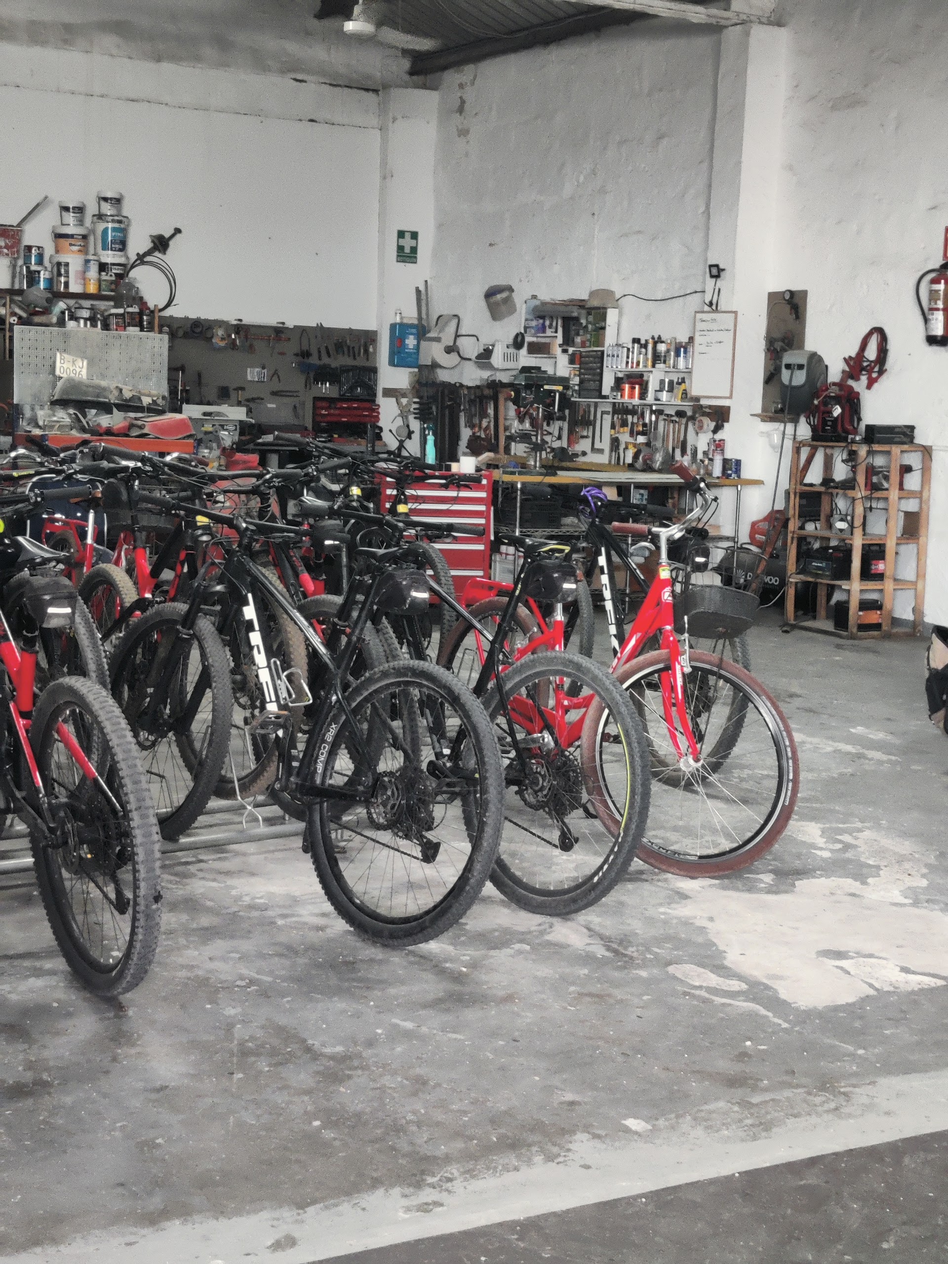 Alquiler de bicicletas y alquiler de scooter