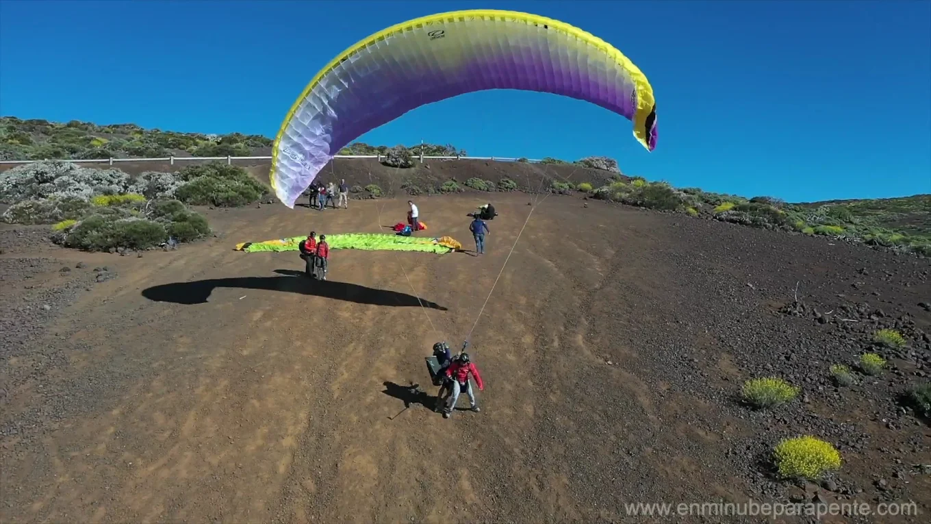 Paragliding in La Laguna photo 3