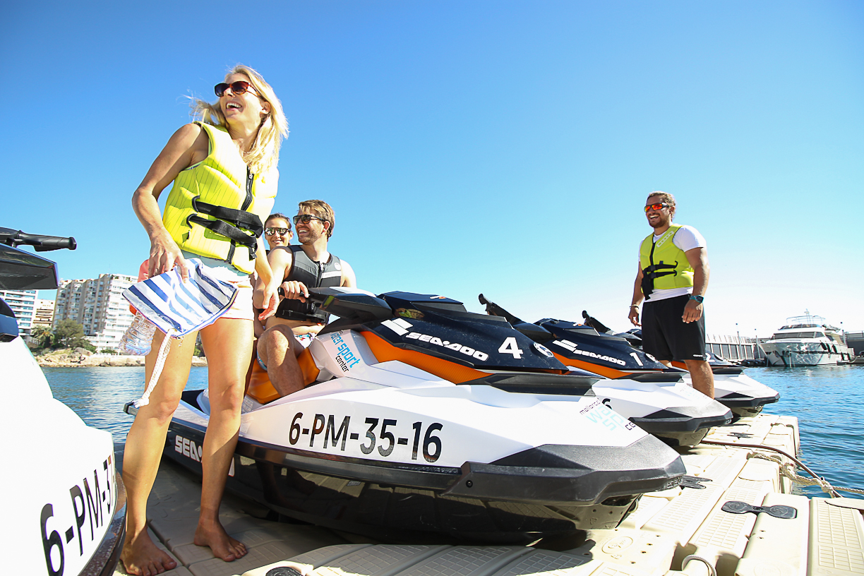 Flyboarding in Cala San Vicente photo 2