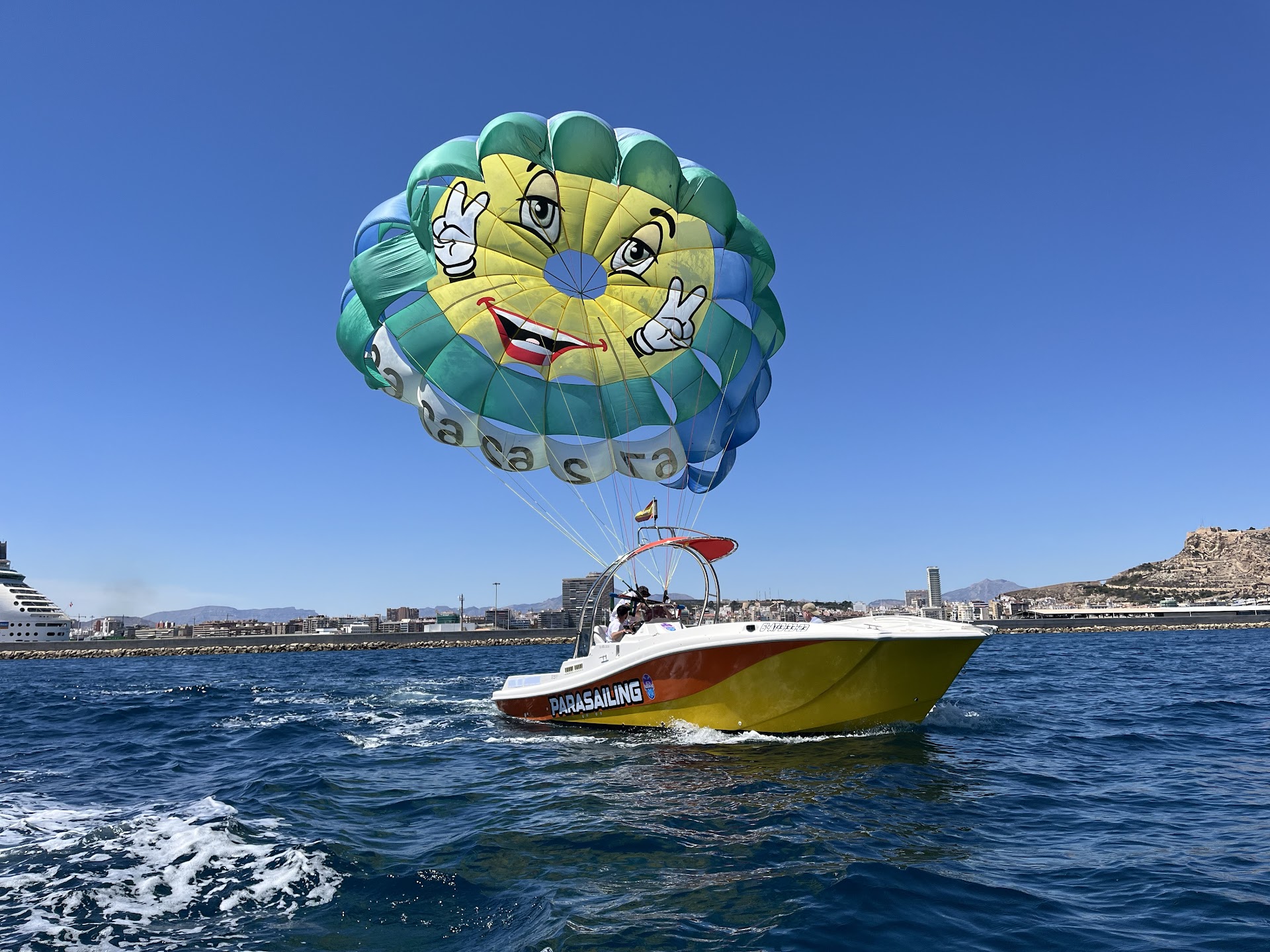 Parasailing Alicante | Love parasailing Alicante