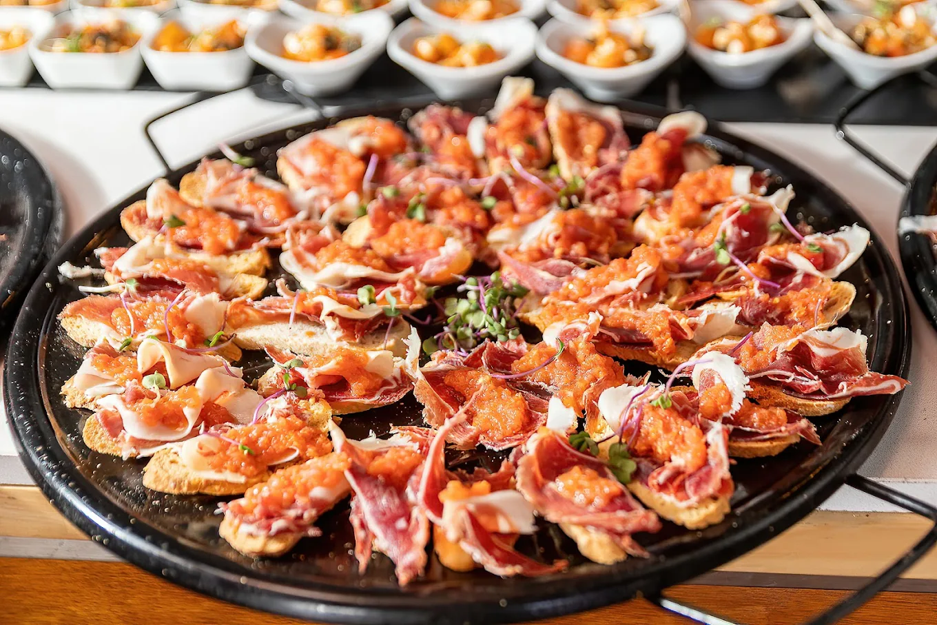 Guormet Catering Ampate