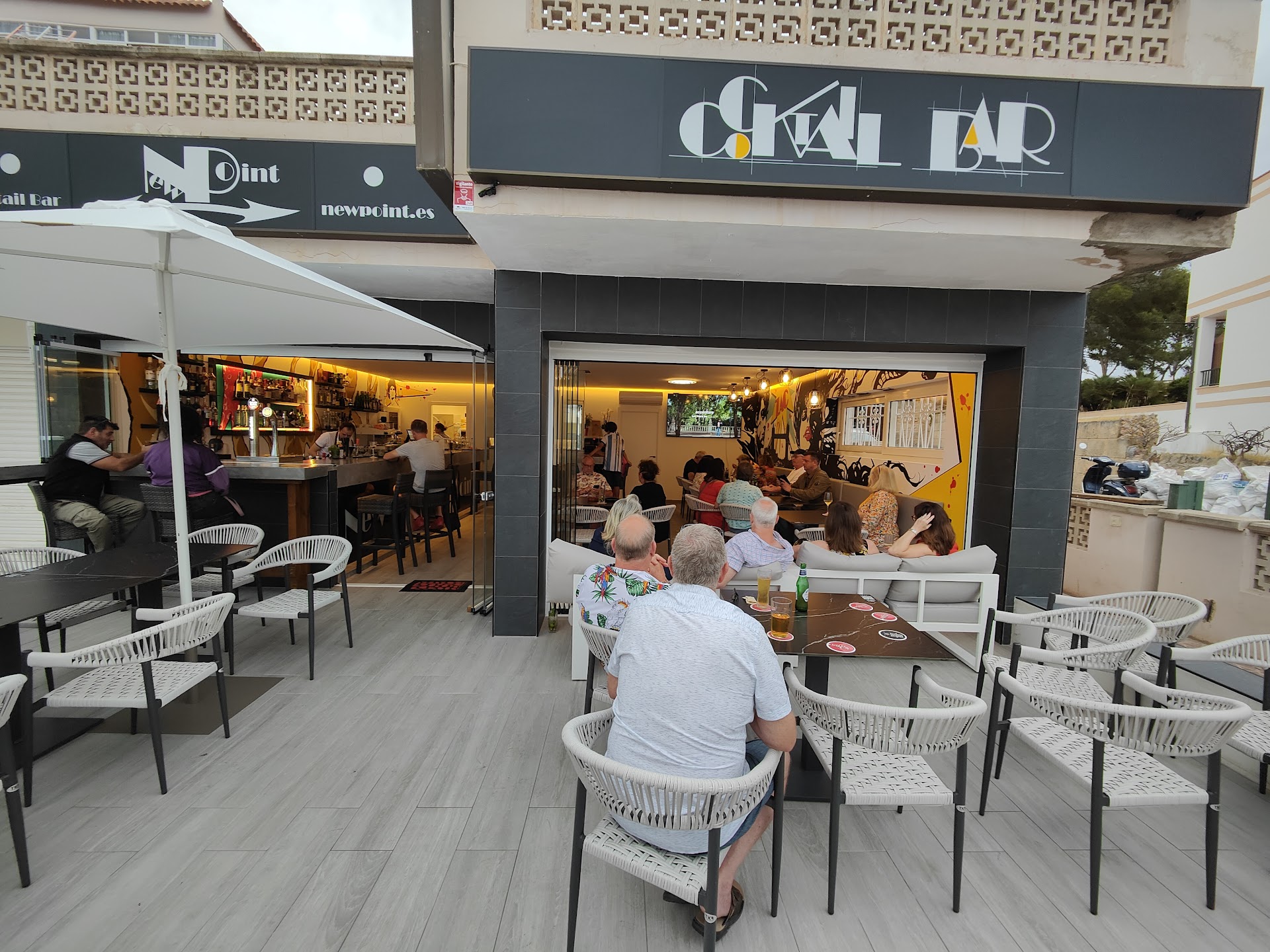 Cocktail Masterclass in Cala Vinyes photo 1