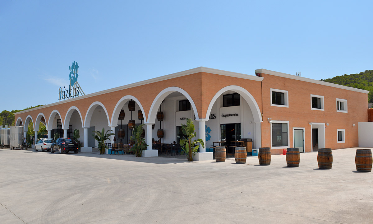 Wine Tasting in Cala Nova photo 1