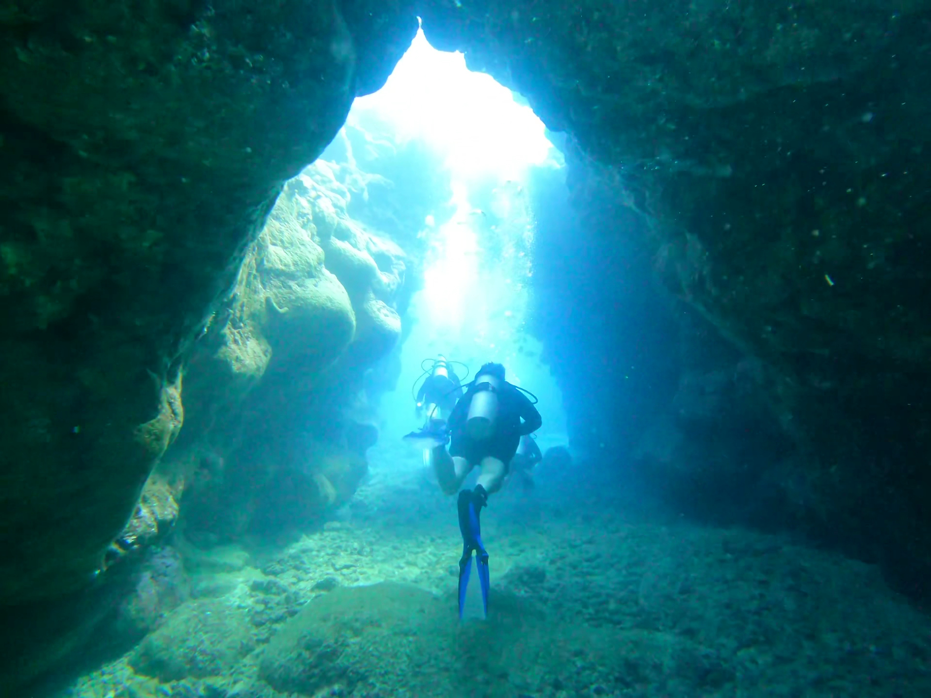 Sheraton Caverns Dive Site