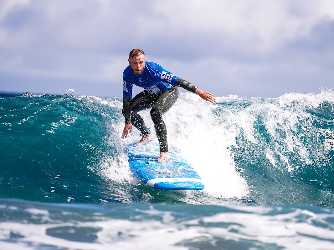 MOJOSURF Gran Canaria Surfcamp & Surfschool