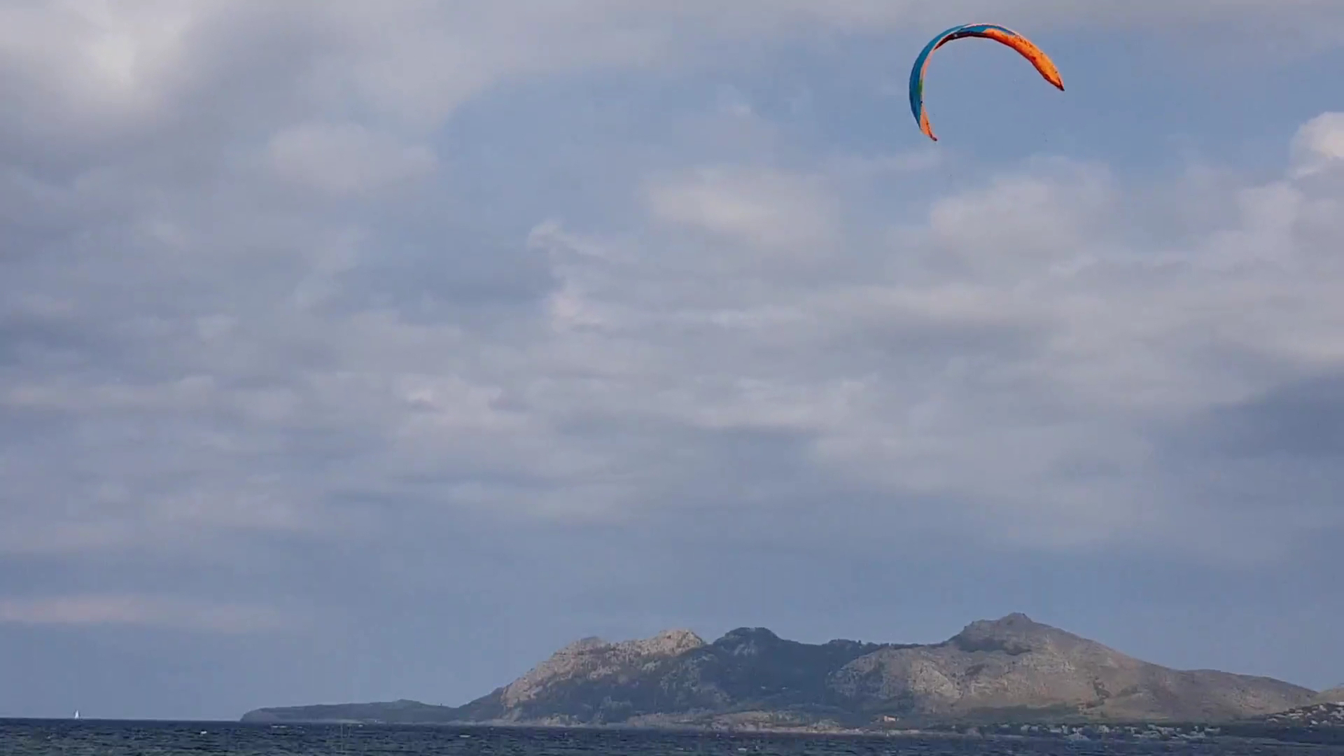 Kitesurfing in Palma Nova photo 3