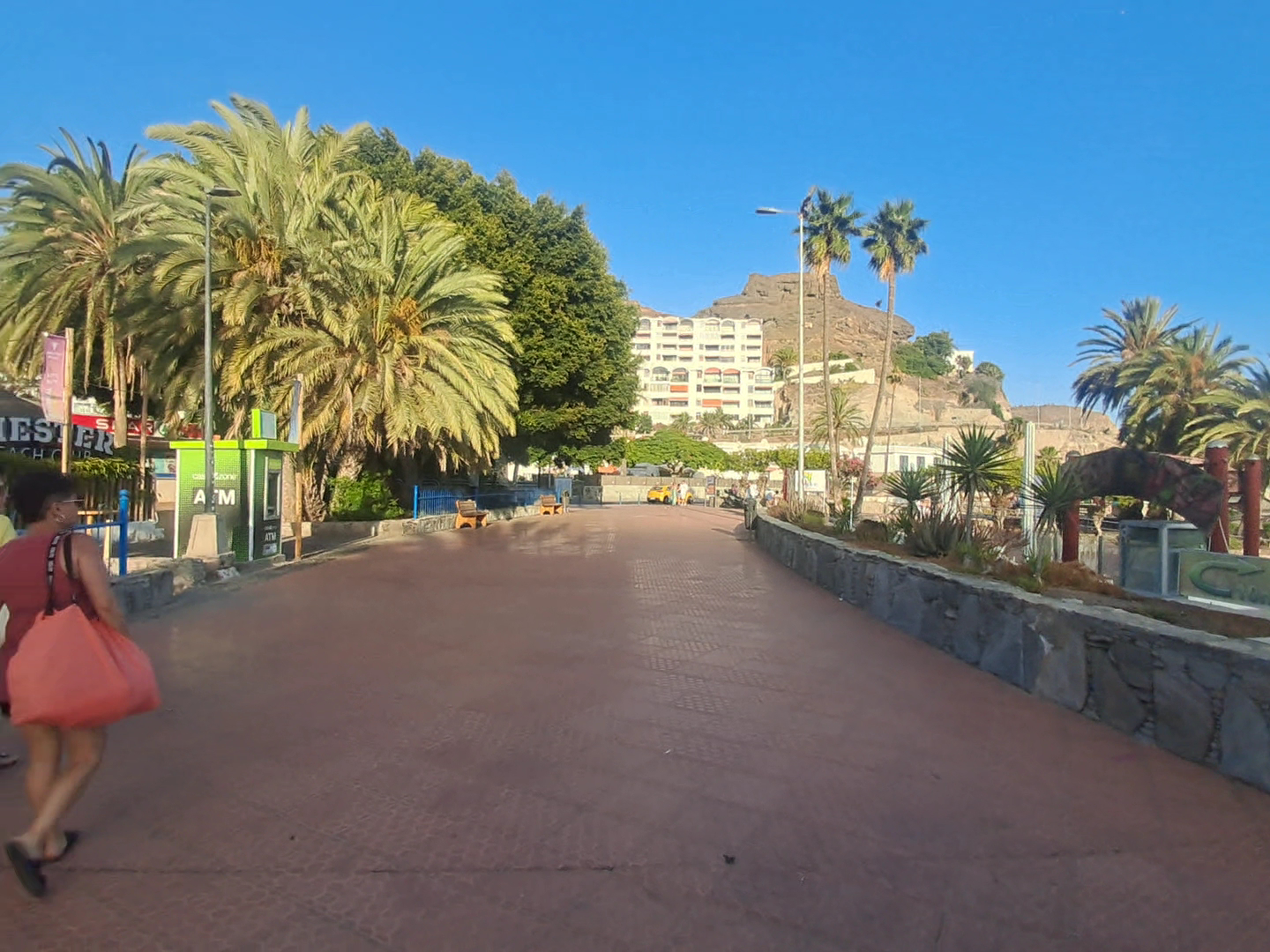 Beach Club & Bali Beds in Las Palmas photo 2