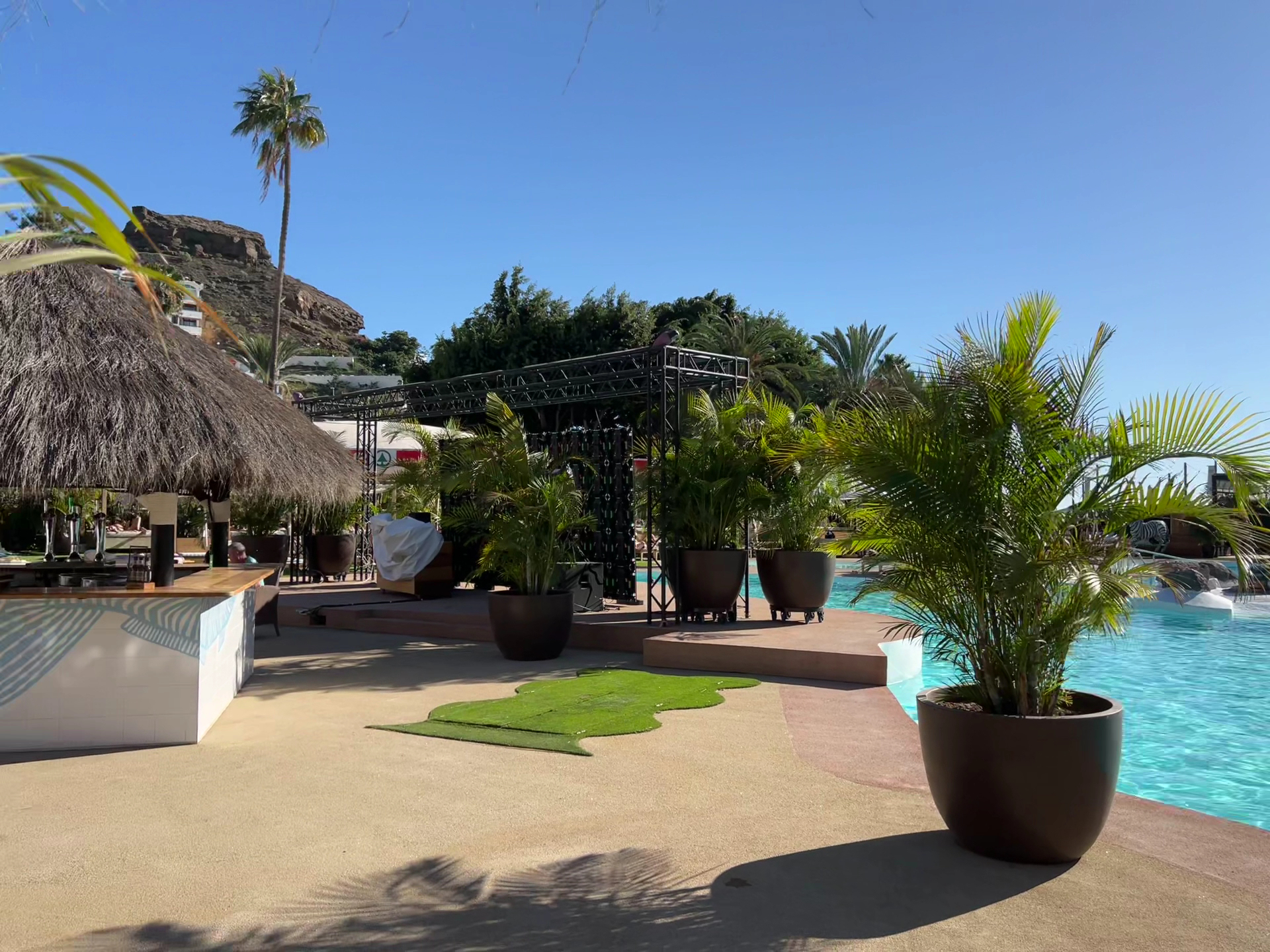 Beach Club & Bali Beds in Las Palmas photo 3