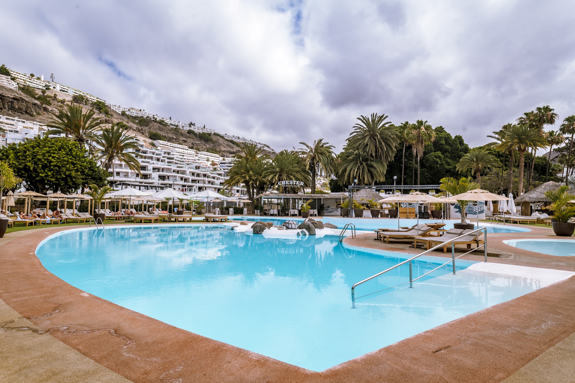 Beach Club & Bali Beds in Las Palmas photo 5