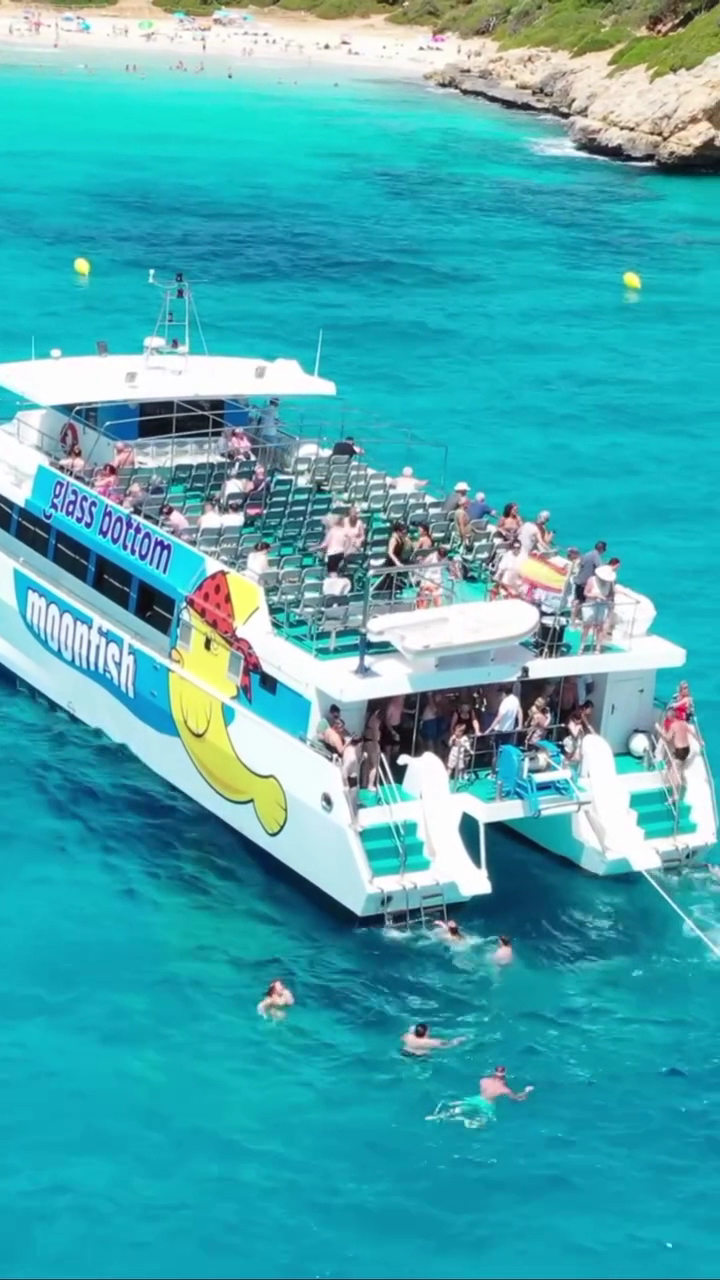 Champagne Cruises in Cala Bona photo 5