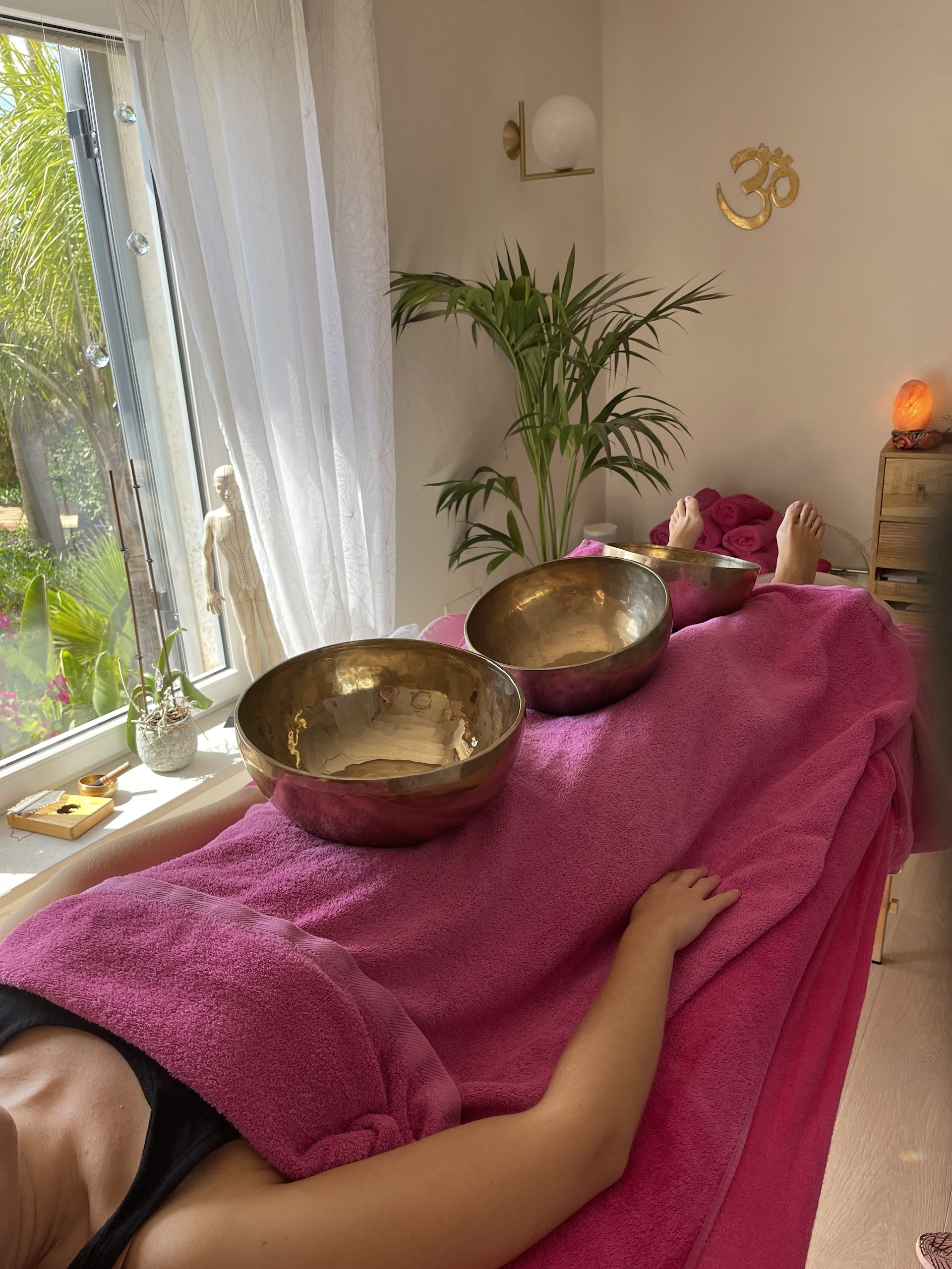 ESPAI DE SALUT IRIS ISABELLA• Holistic Therapy • Reflexology • Reiki • Acupuncture • Biodescodificación • Constellations