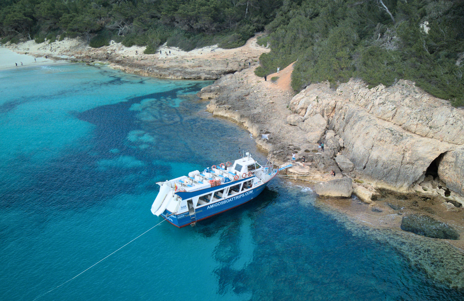 Island Hopping Tour in Cala Blanca photo 5