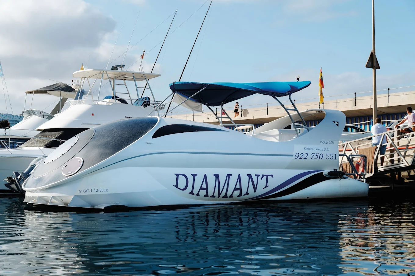 Glass Bottom Boat - Barco de Visión Submarina