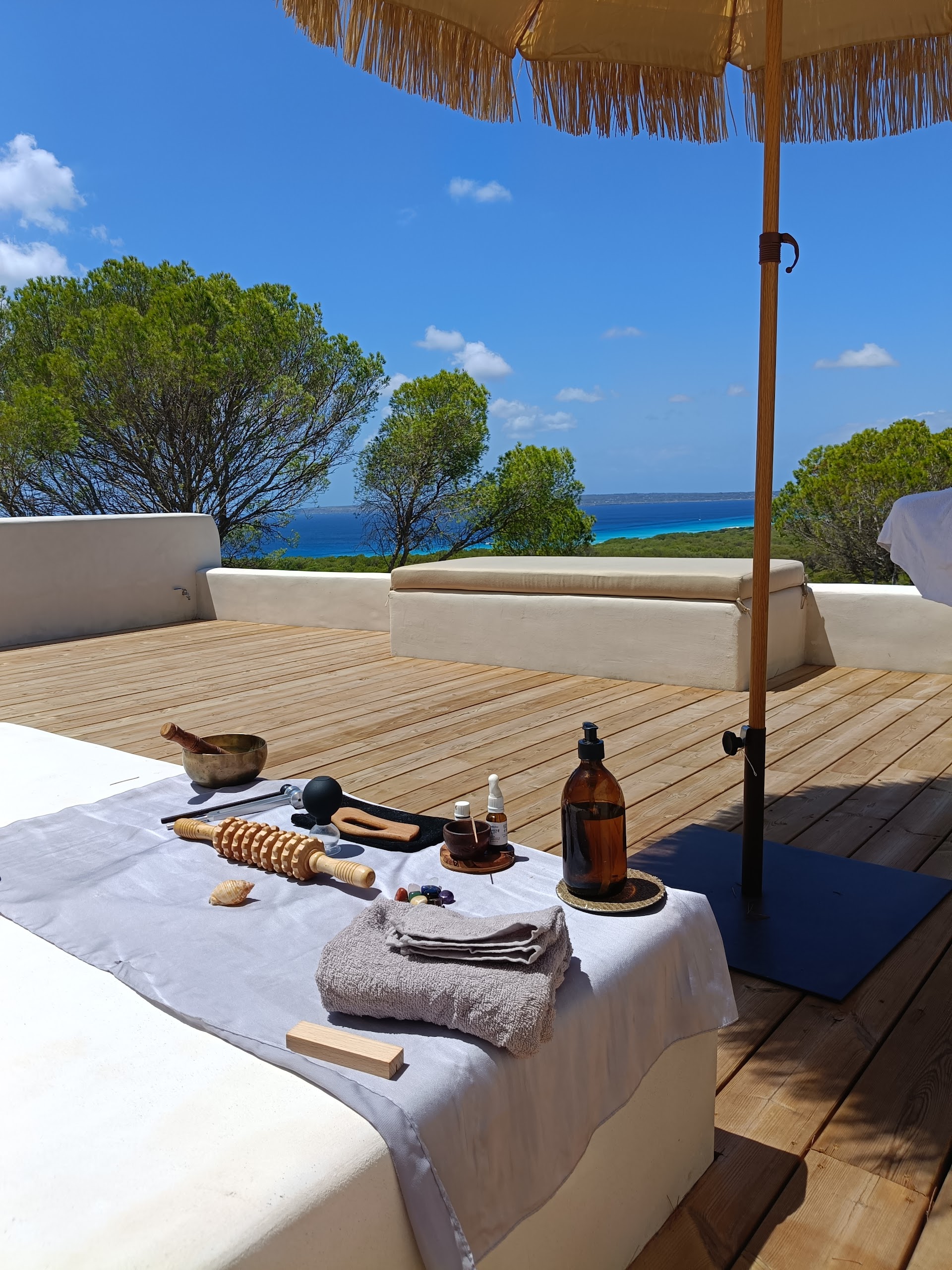 AIYANA Experiencias · Masaje, Movimiento & Arte, Formentera & Valencia
