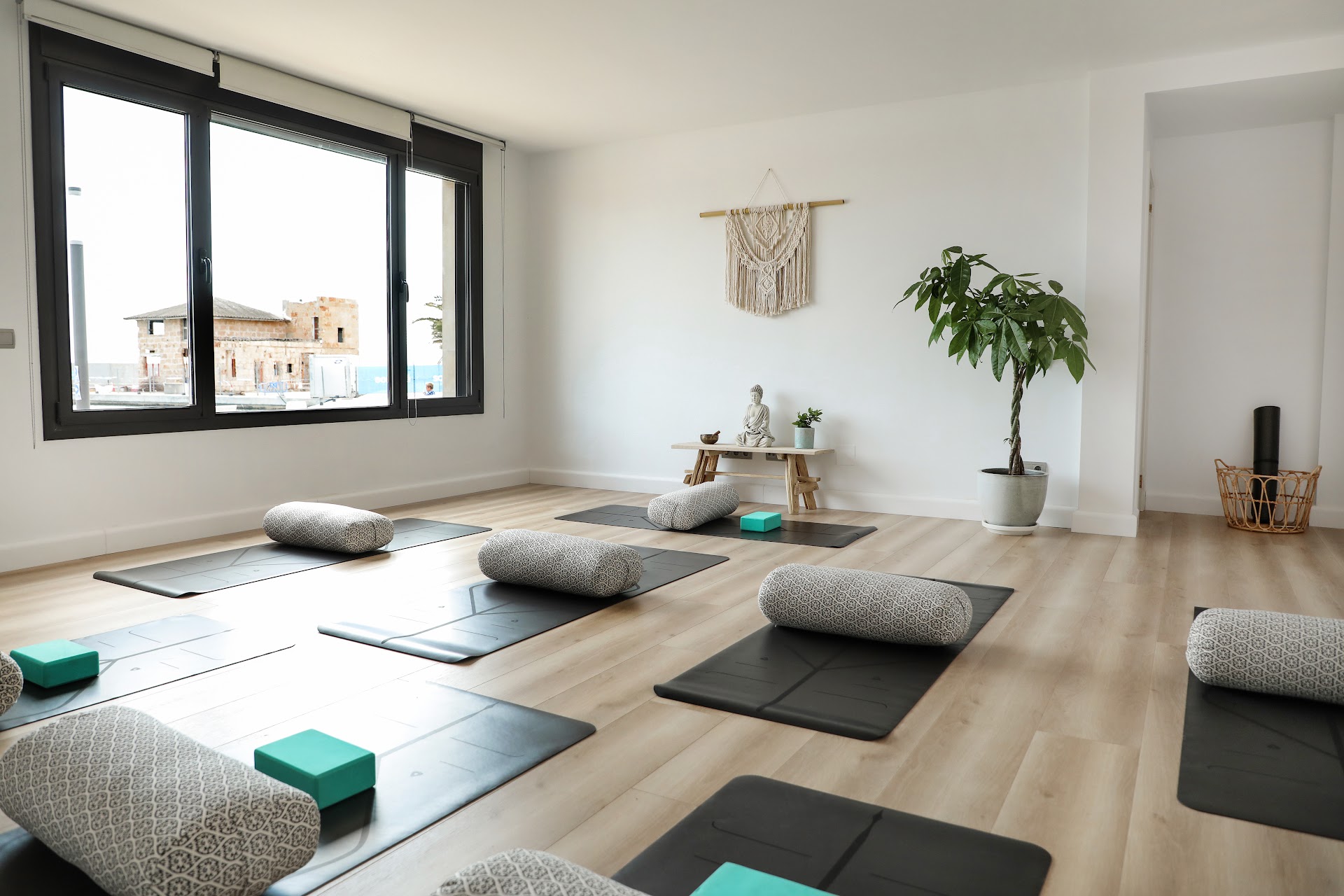 Yoga & Wellness in Camp de Mar photo 4