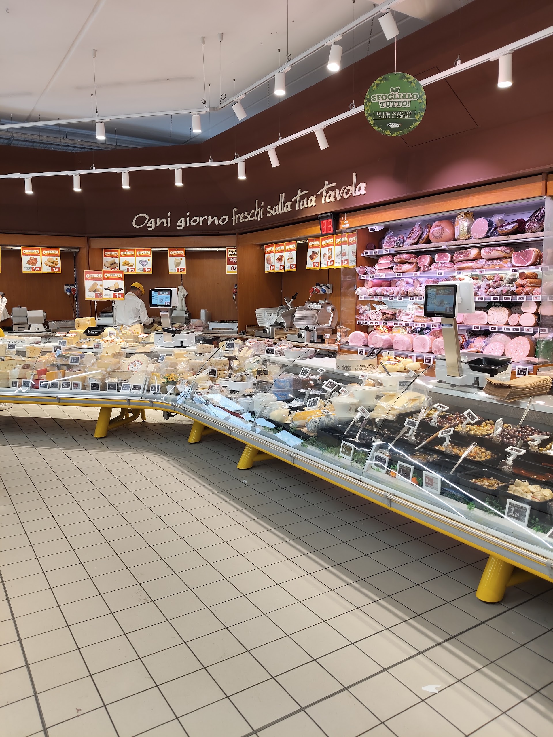 Supermarkets & Groceries in Agrigento photo 2