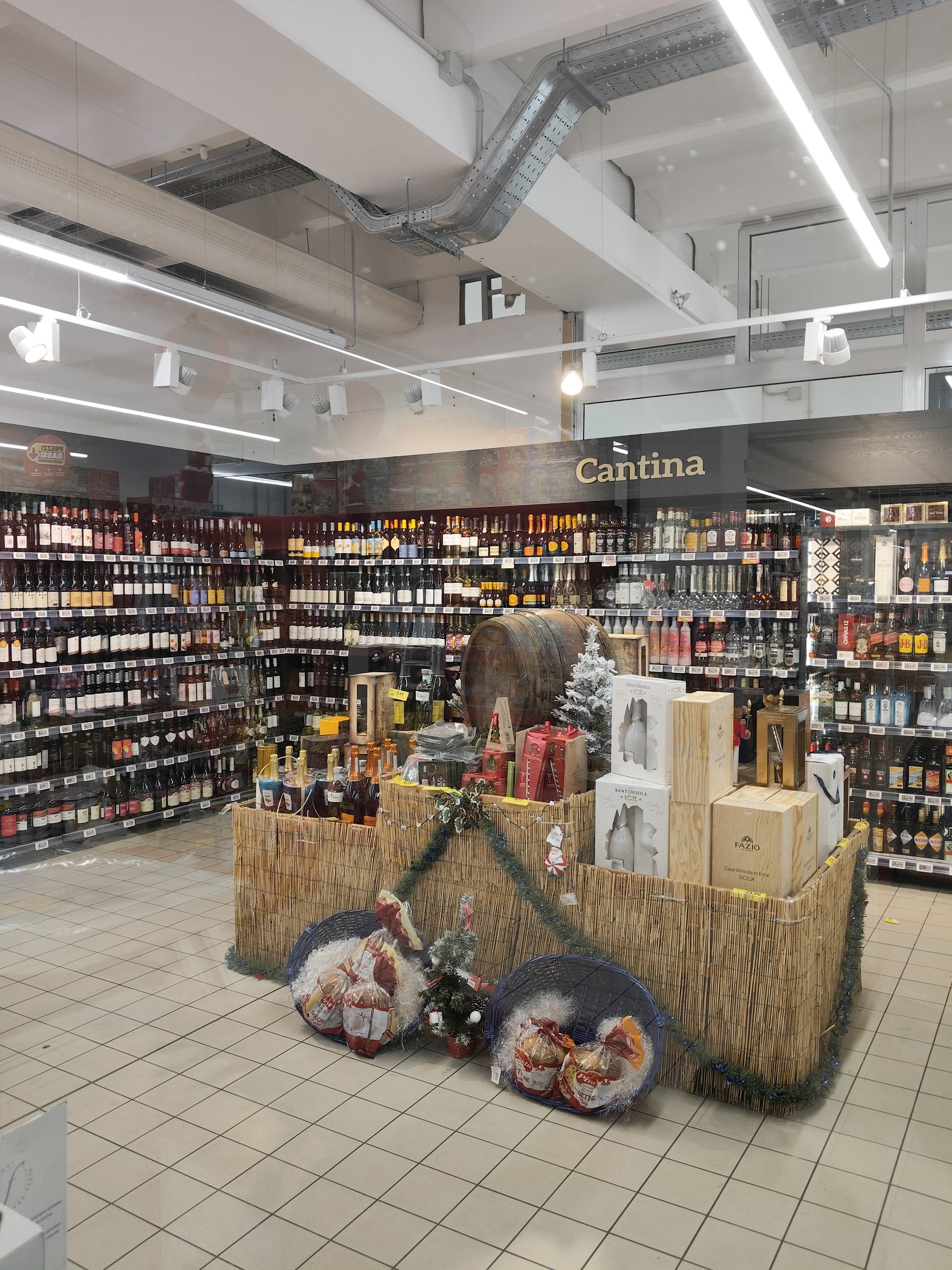 Supermarkets & Groceries in Agrigento photo 5