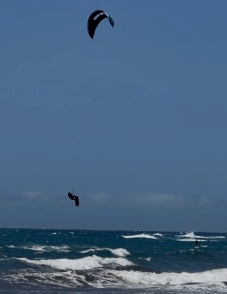 Kitesurfing in La Laguna photo 2