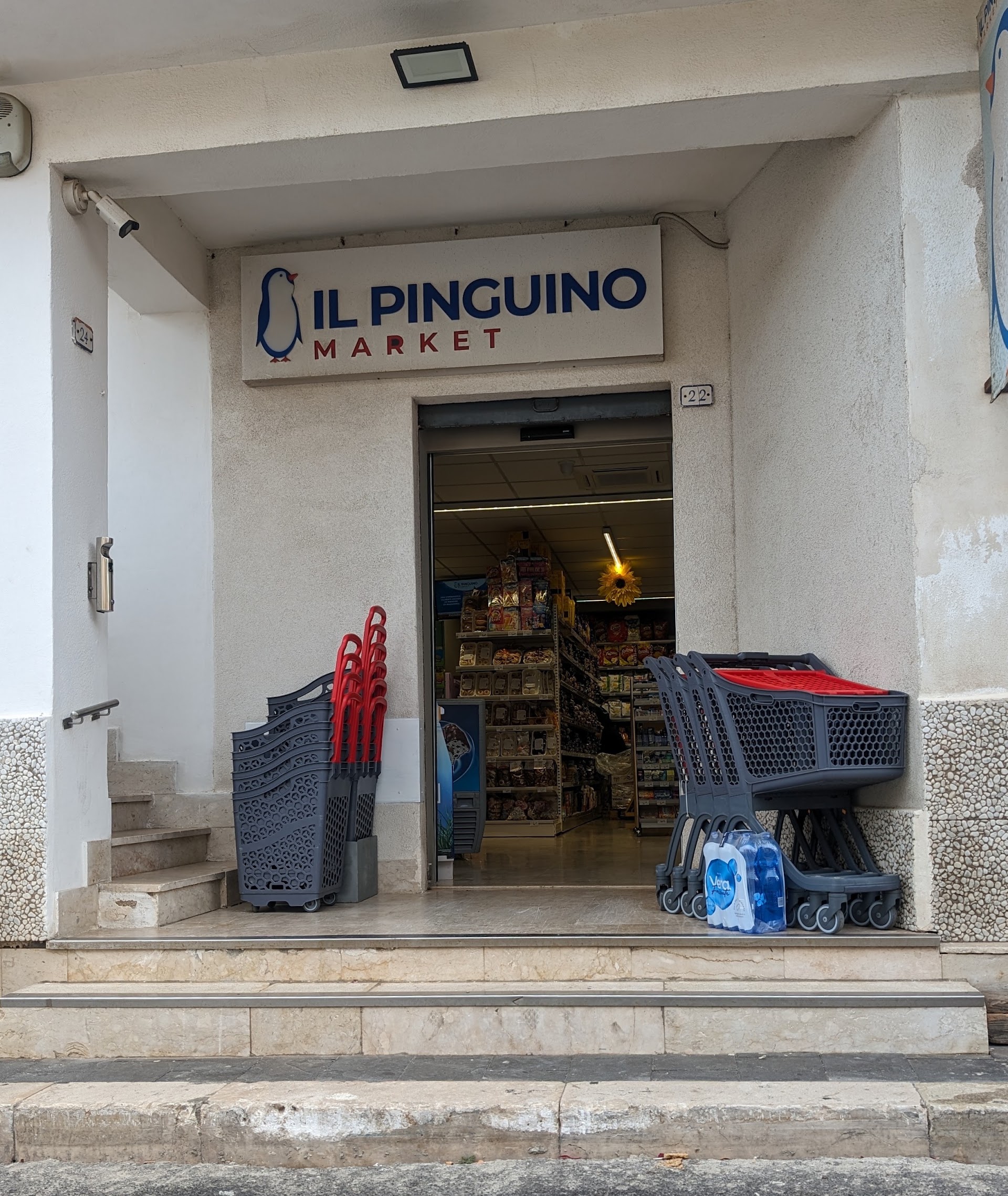 Supermarkets & Groceries in Pantaleria photo 1