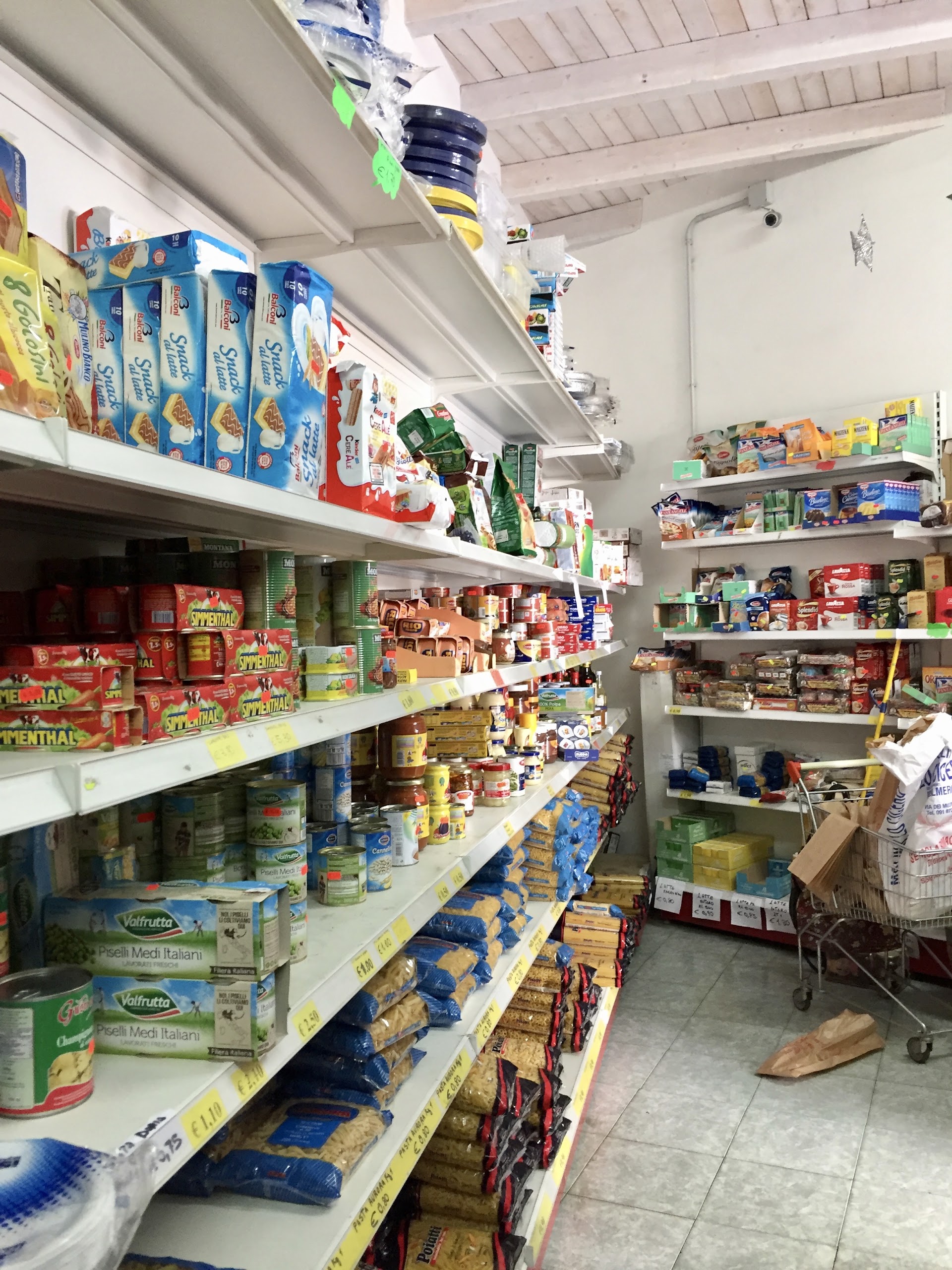 Supermarkets & Groceries in Pantaleria photo 2