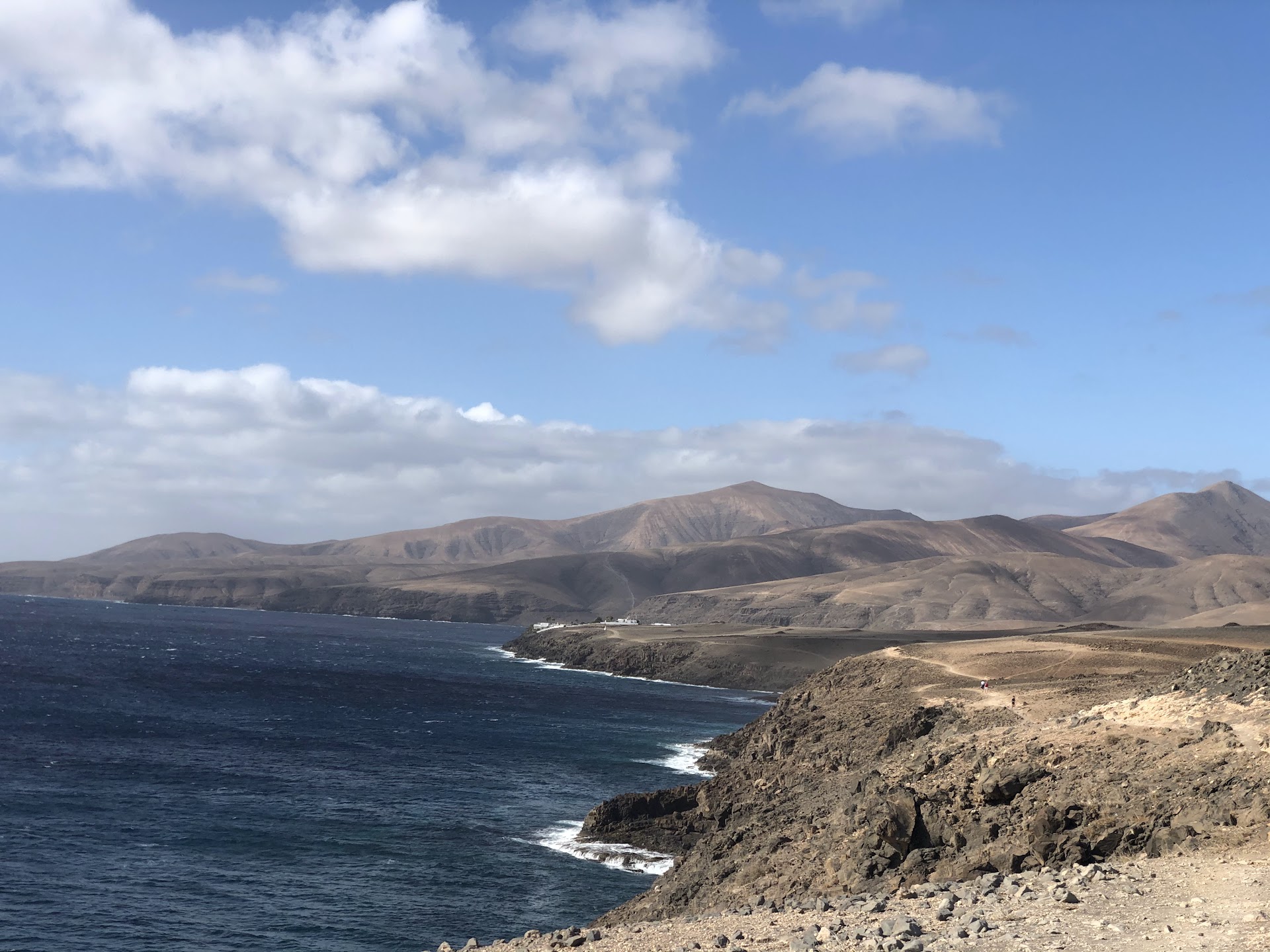 Puerto Calero to Puerto del Carmen cliff-walk