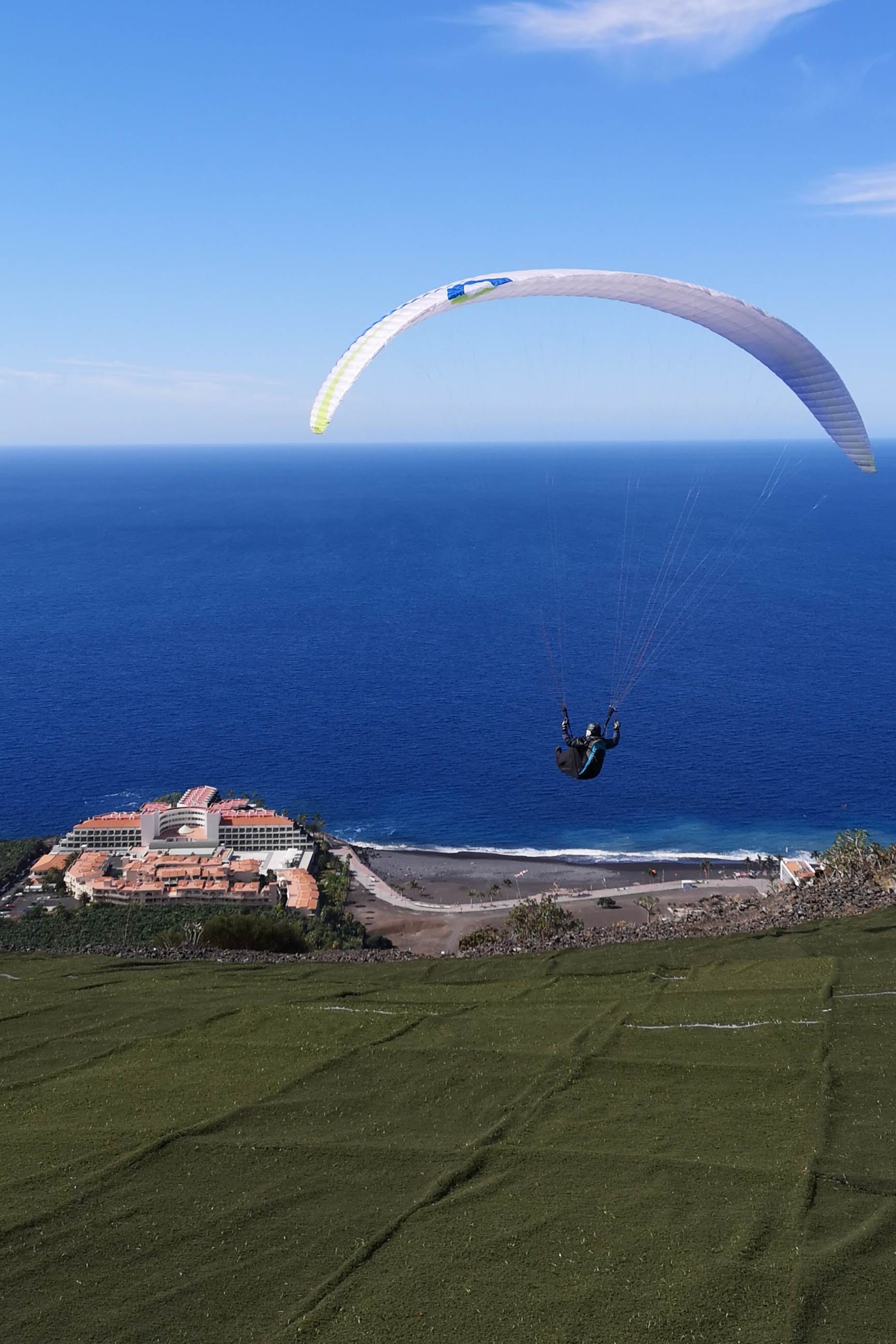 Paraglider TakeOff Puerto Naos