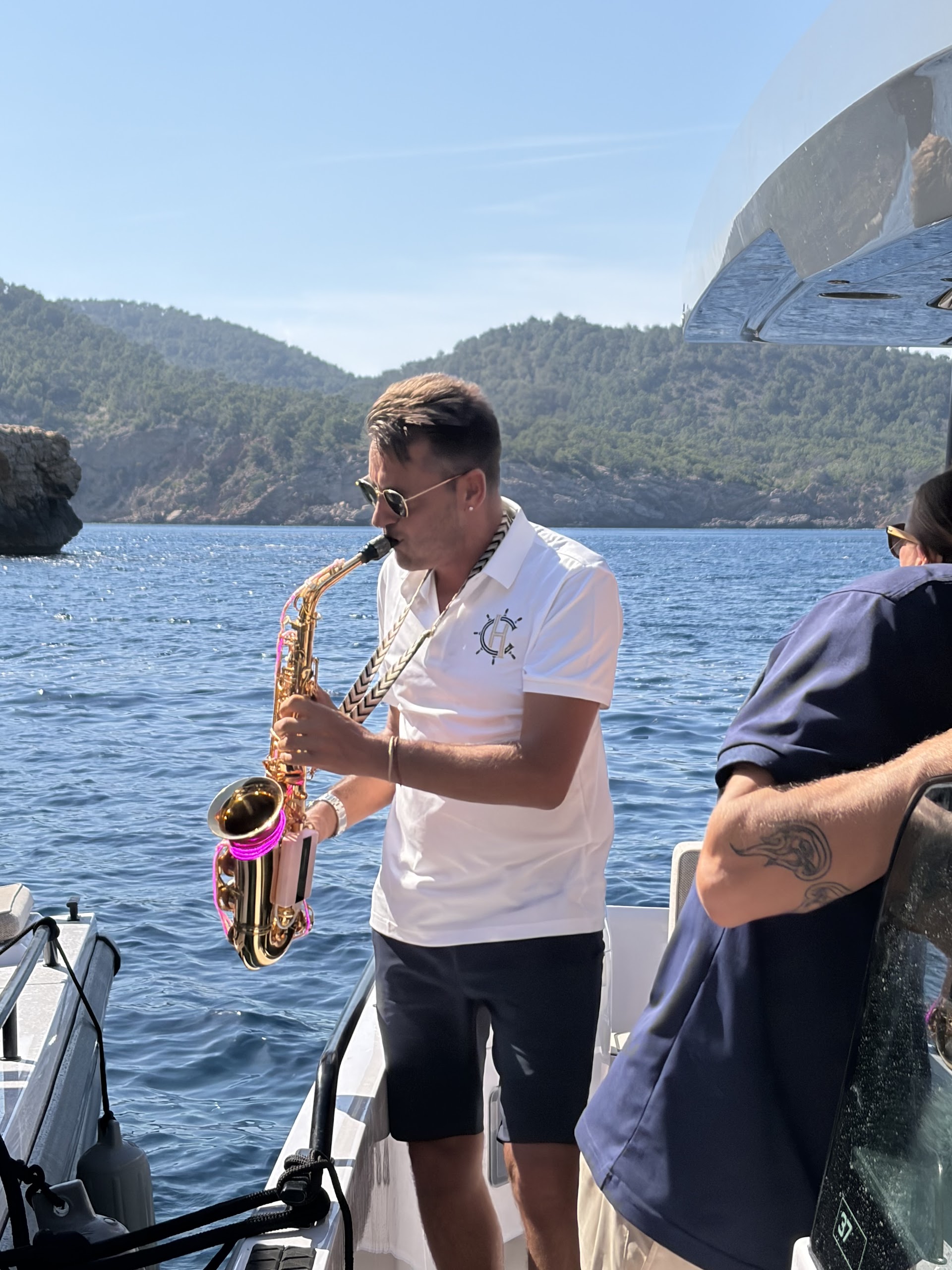 Dolphin Watching in Santa Eulària photo 2