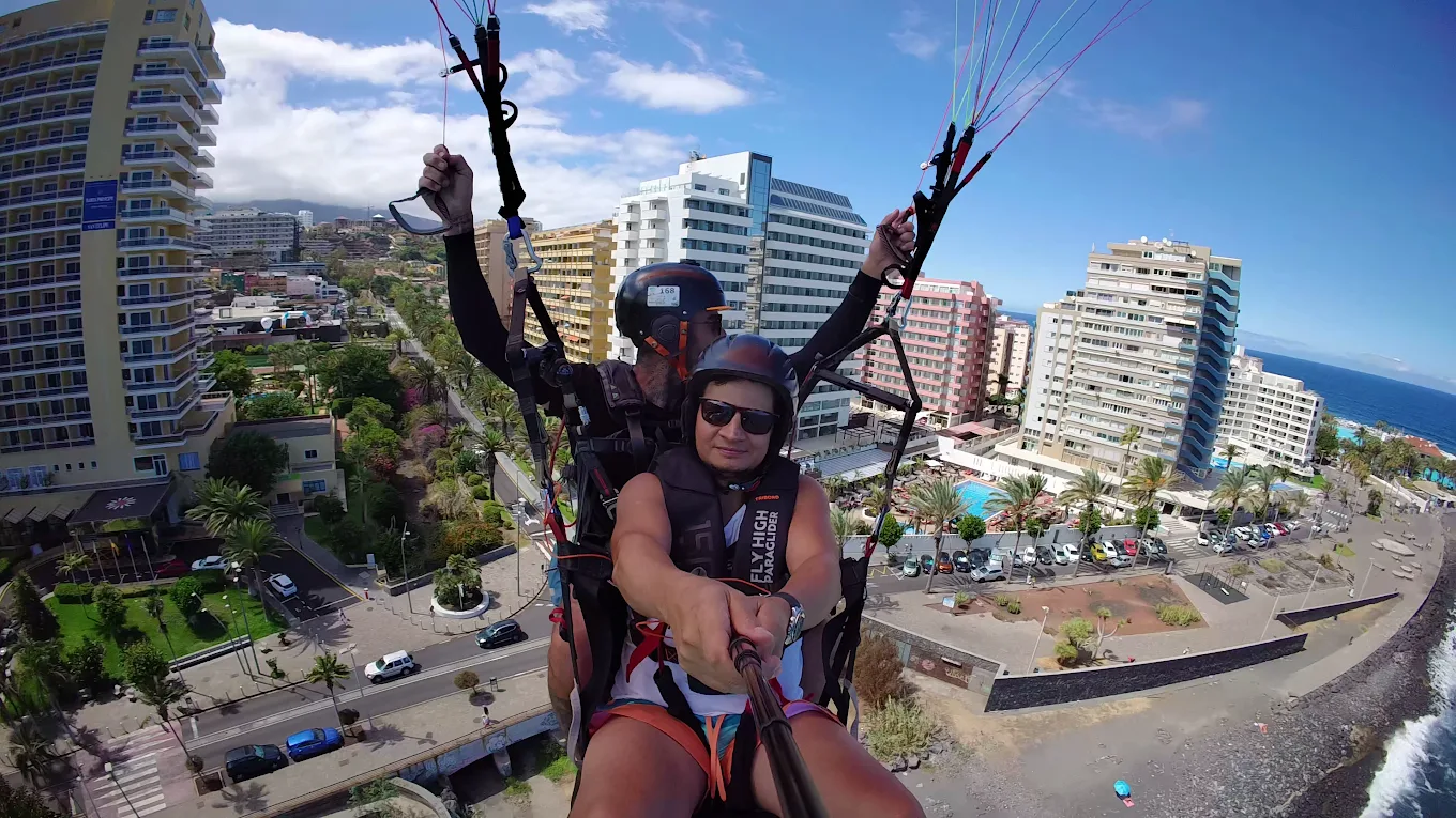 Parasailing in Puerto de la Cruz photo 2