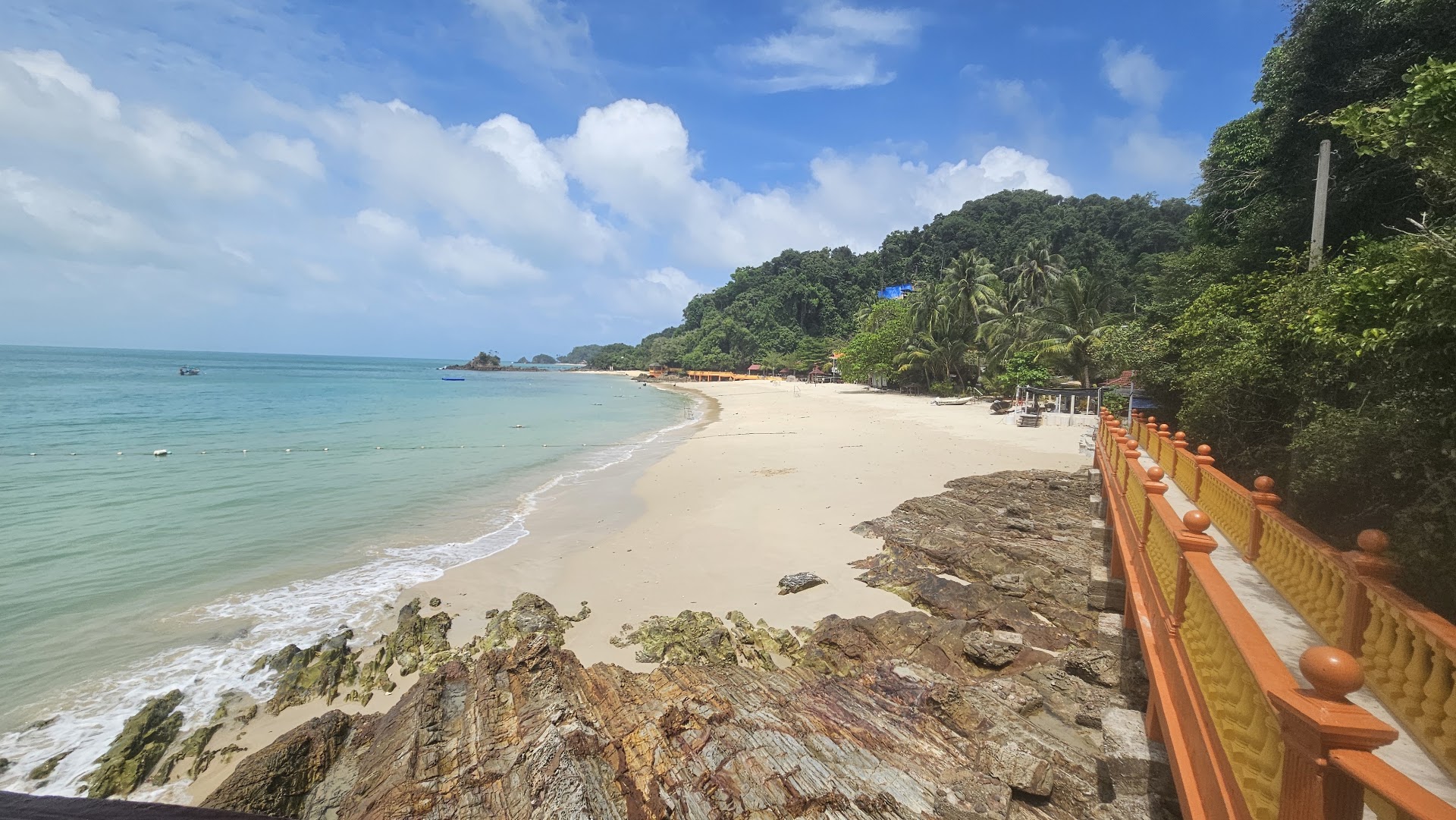 Campsites in Kapas Island photo 4