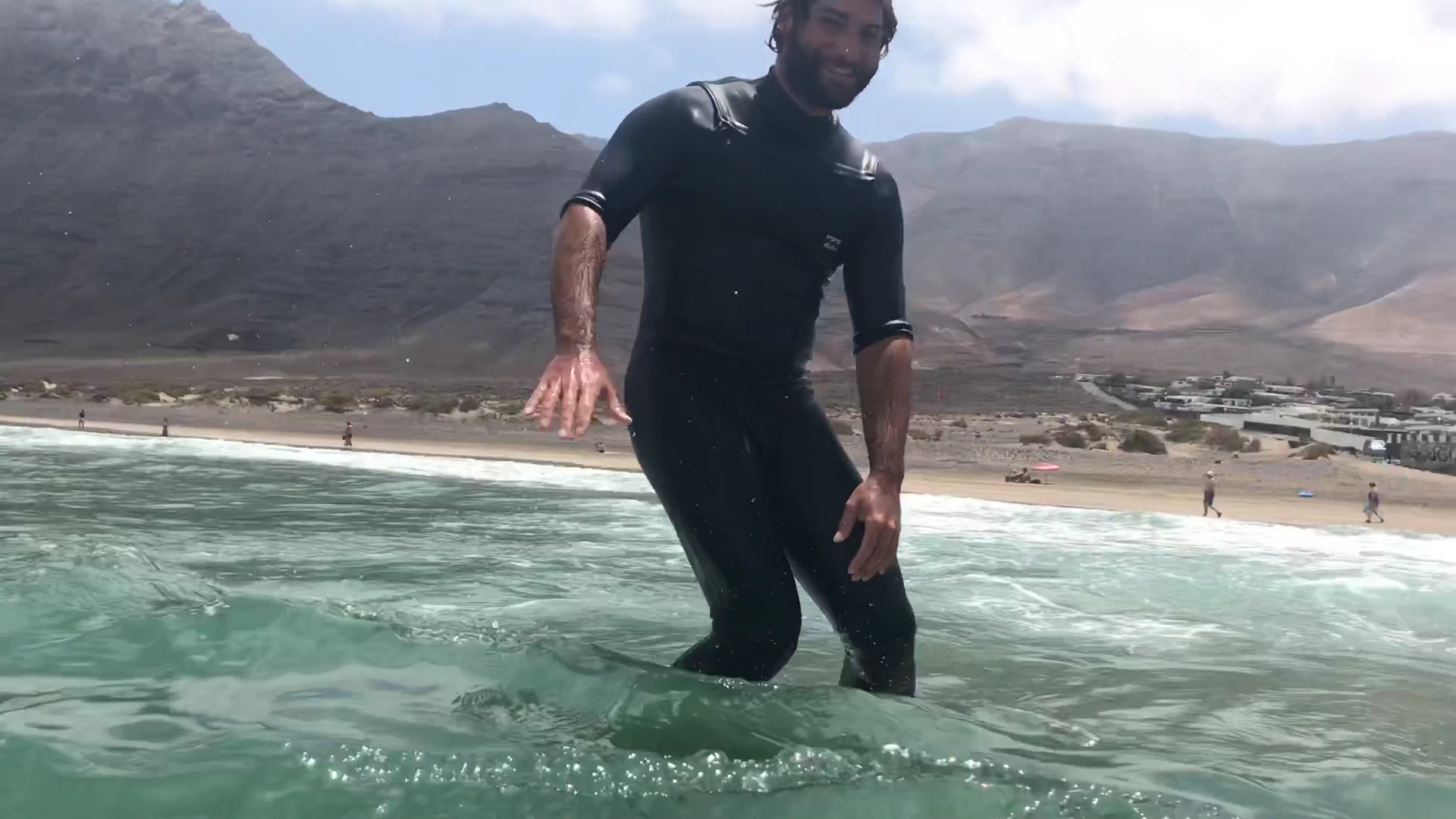 Surf Lessons in Yaiza photo 3