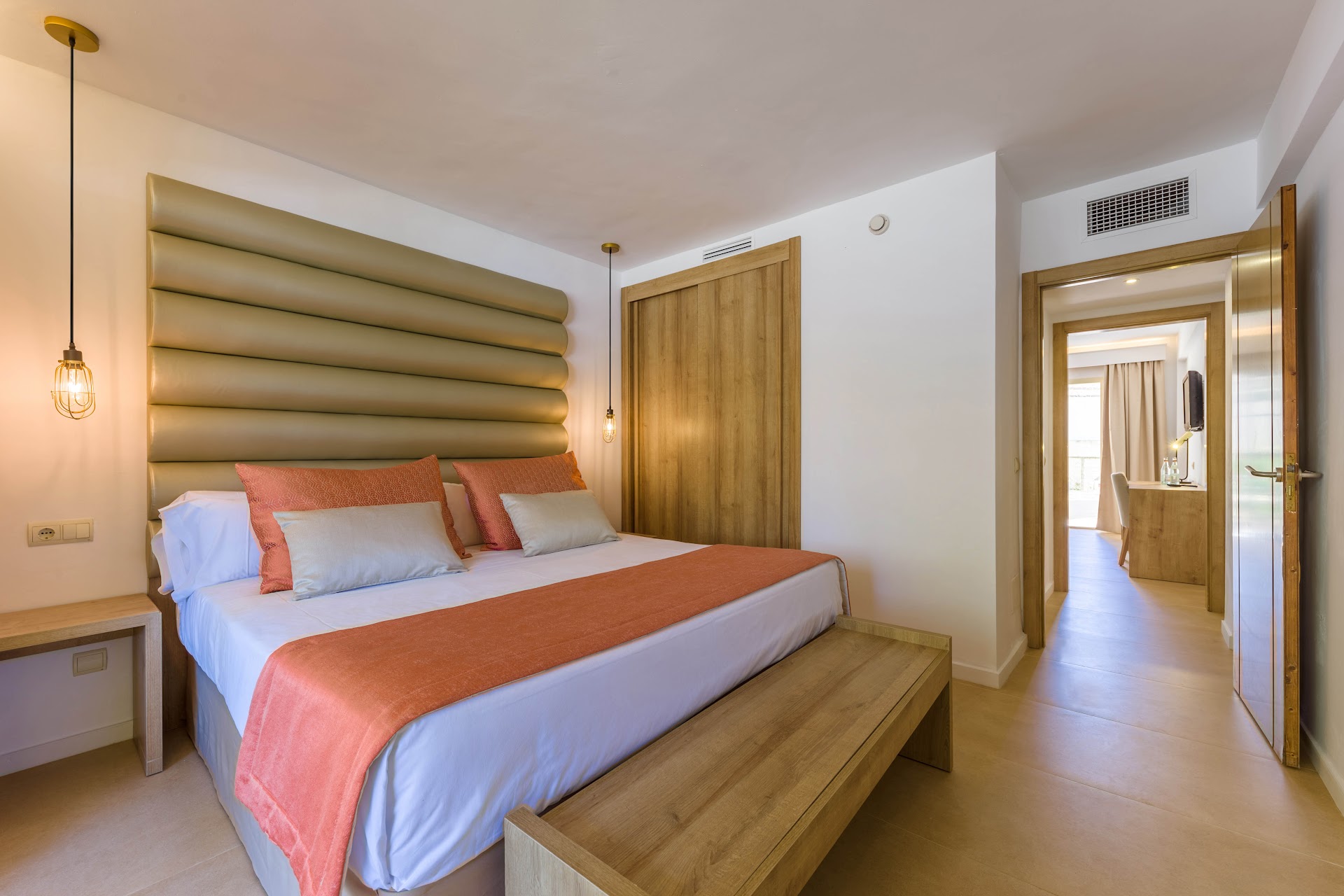 Yoga & Wellness in Cala Mesquida photo 4