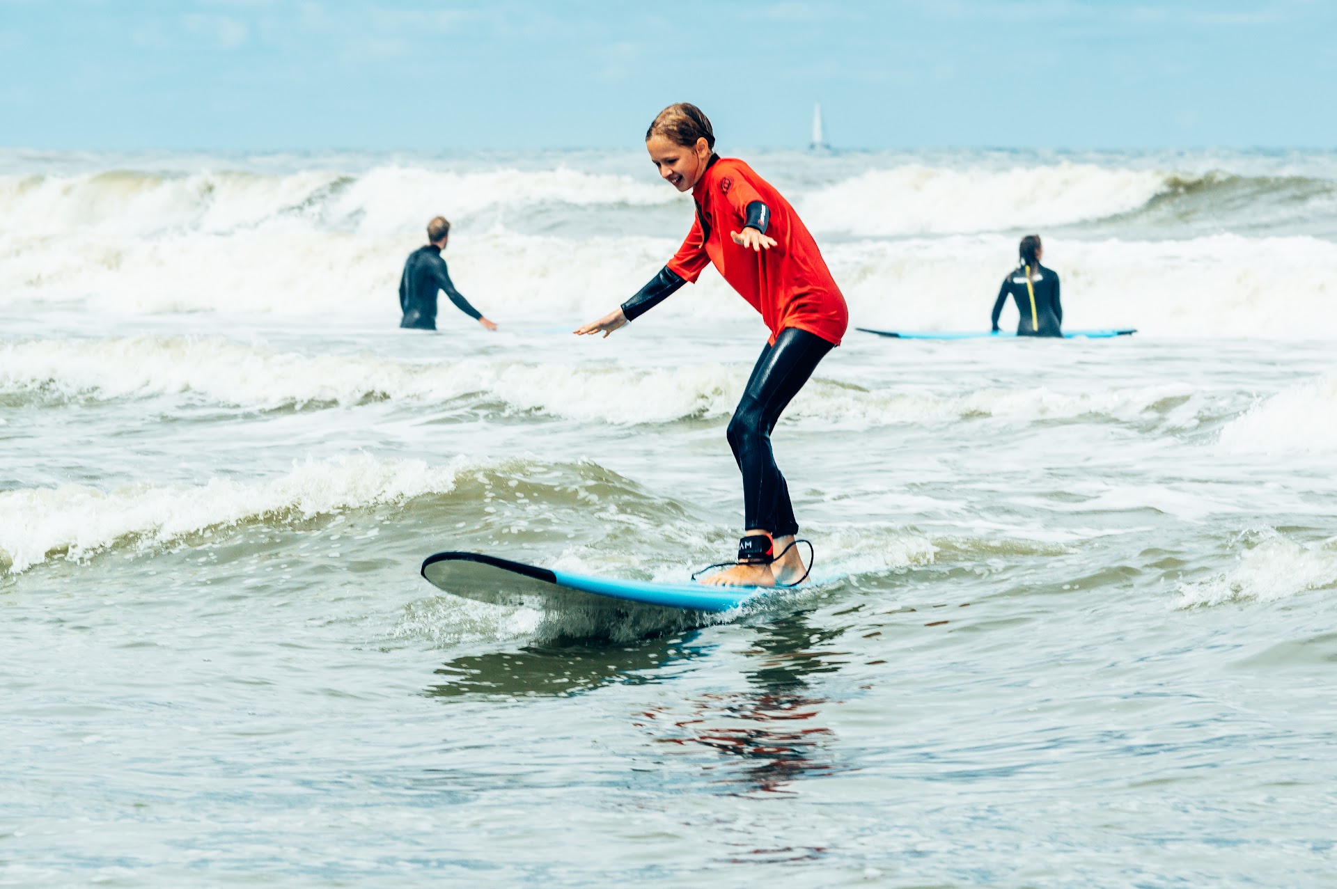 Surf Lessons in West-Terschelling photo 4