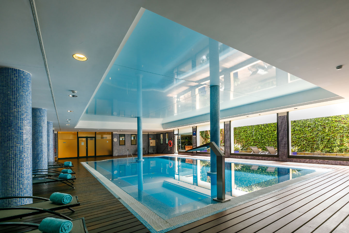 Day Spa in Cala en Bosch photo 2