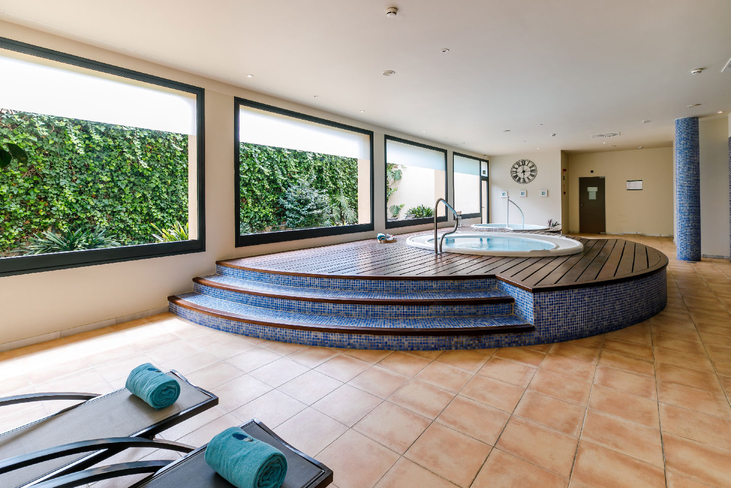 Day Spa in Cala en Bosch photo 3