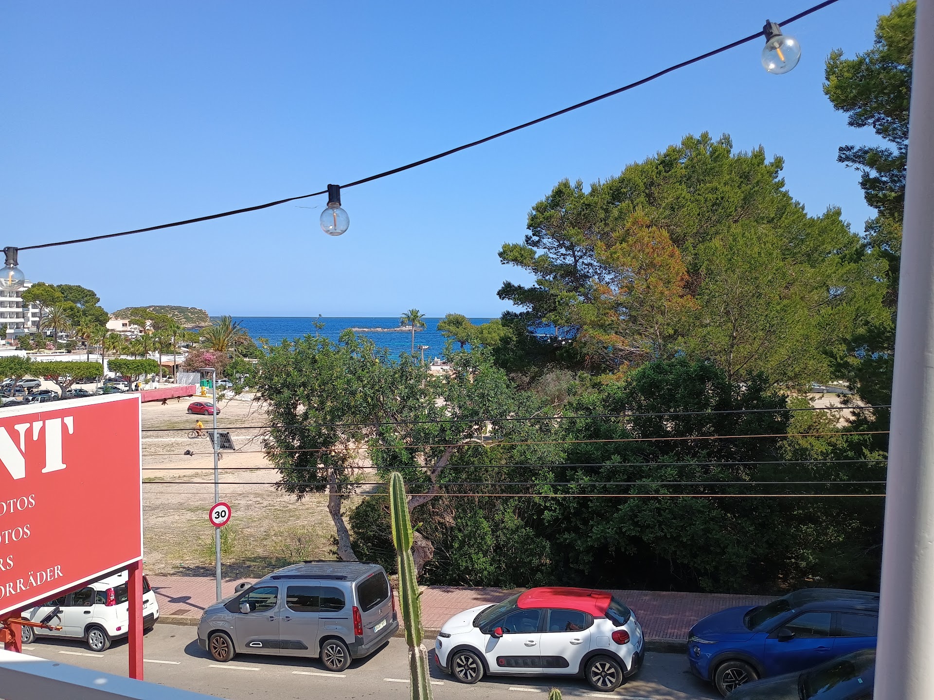 Beach Club & Bali Beds in Es Canar photo 2