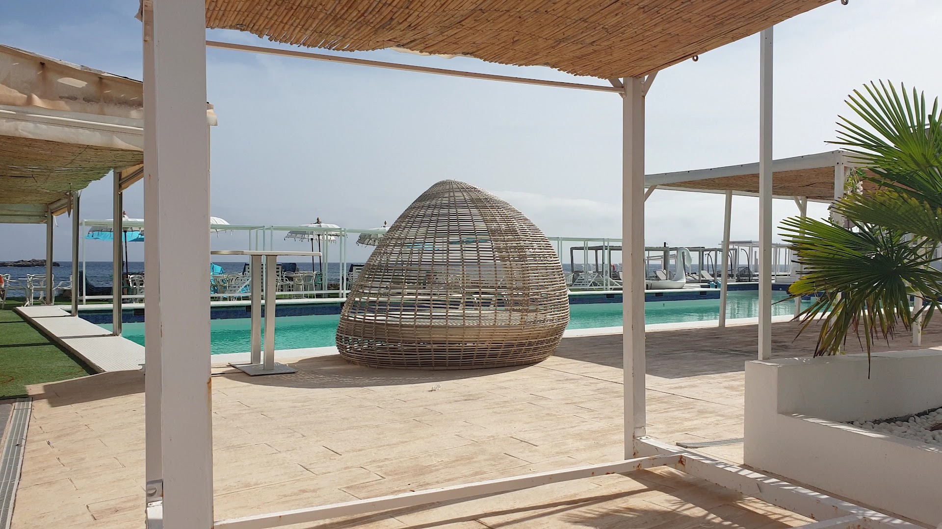 Beach Club & Bali Beds in Es Canar photo 3