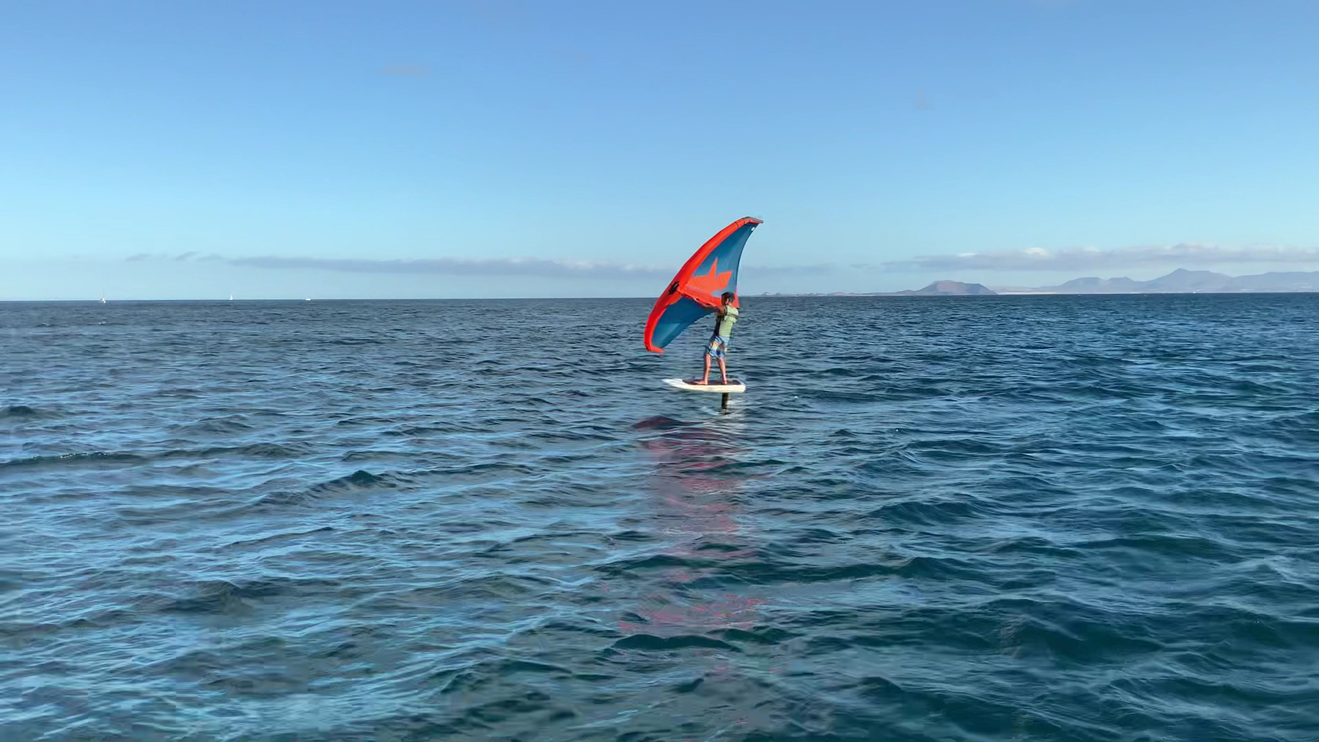 Parasailing in Playa Blanca photo 5