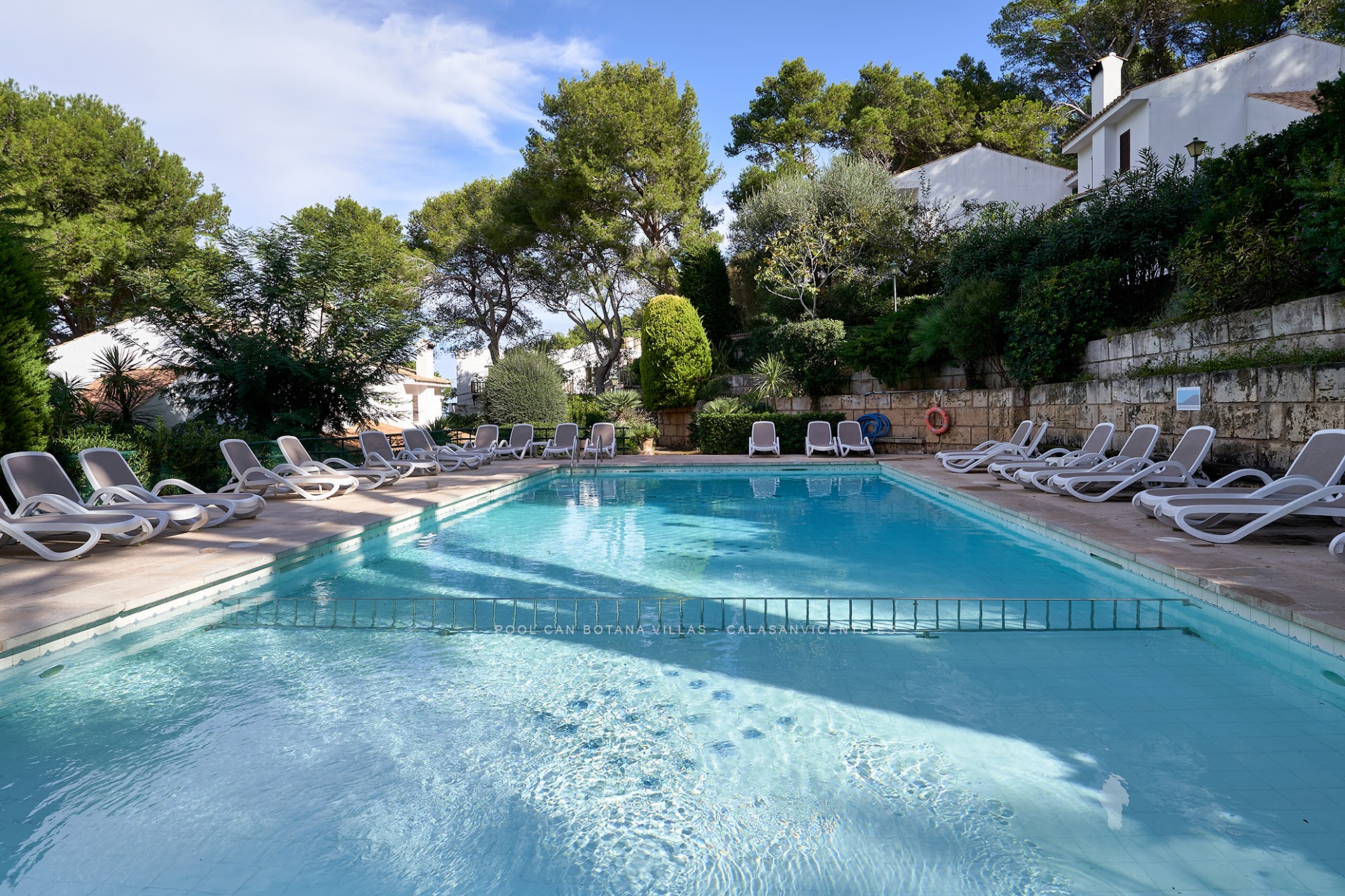 E-Foil Rental in Cala San Vicente photo 5