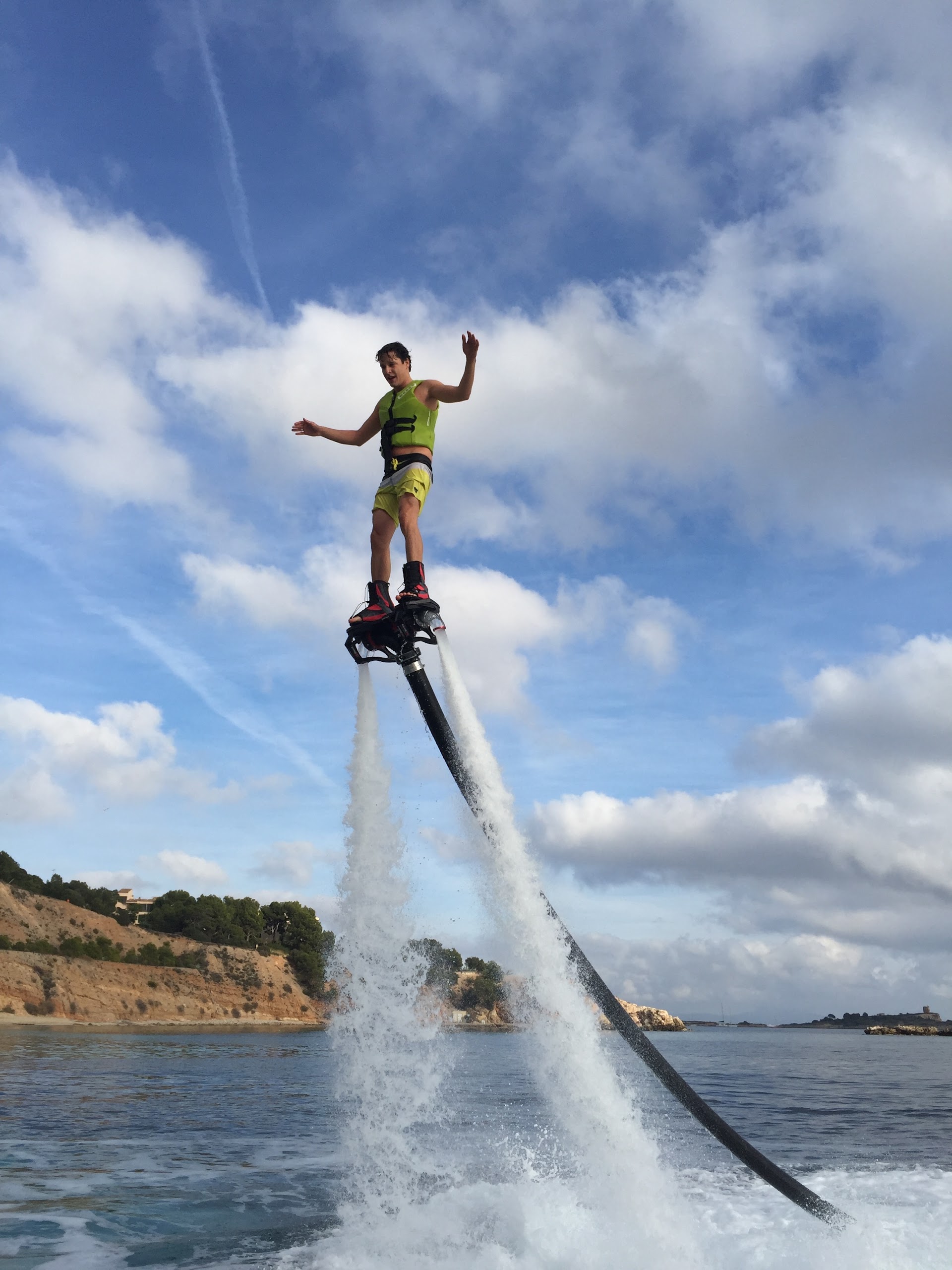 Flyboarding in Cala Agulla photo 4