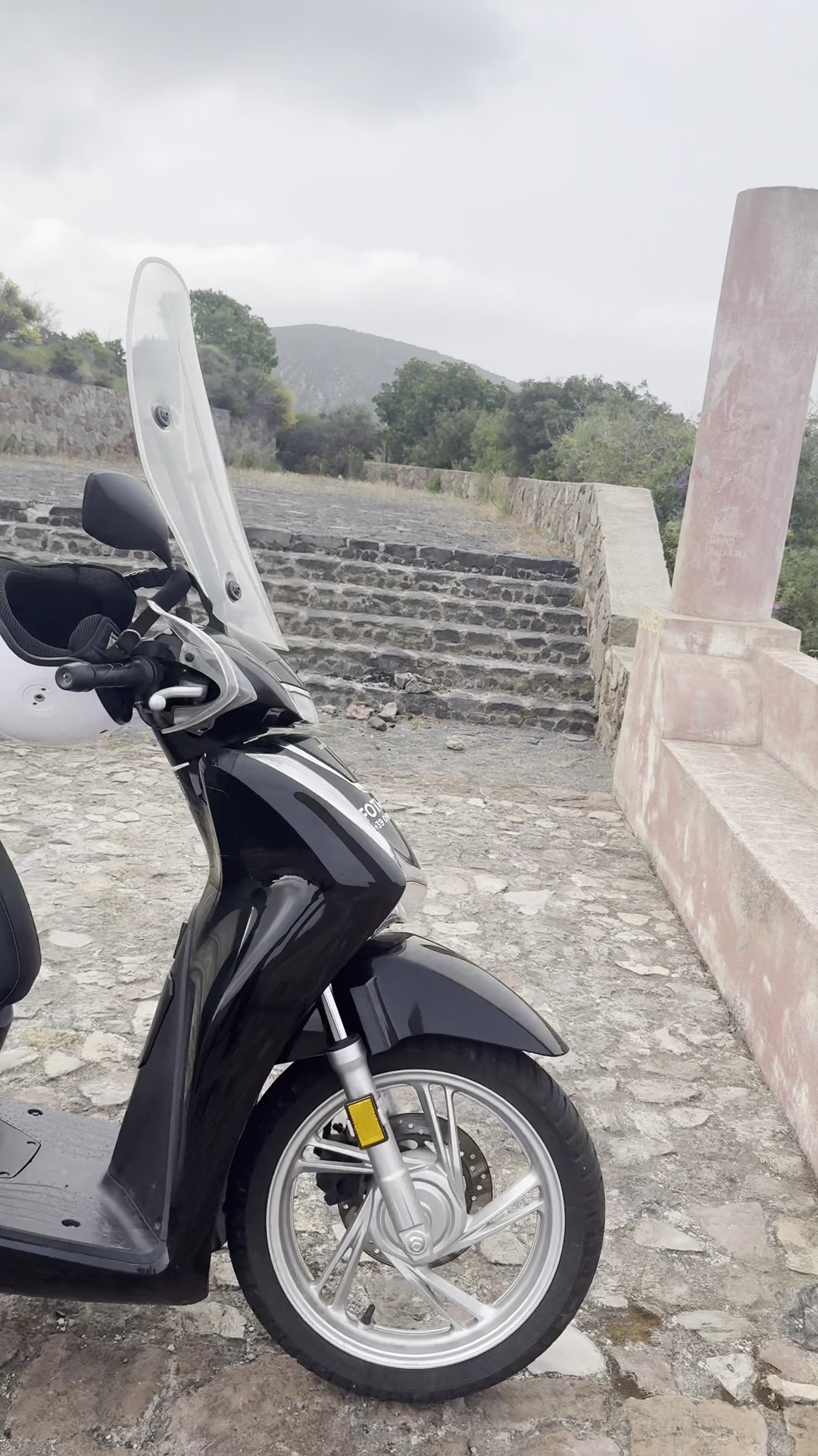 Motorbike Rental in Lipari photo 3