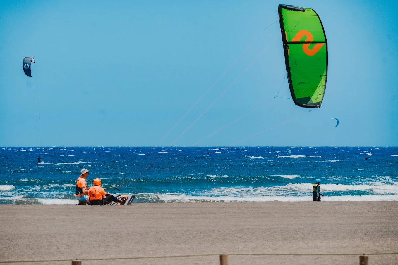 Kitesurfing in Los Cristianos photo 2