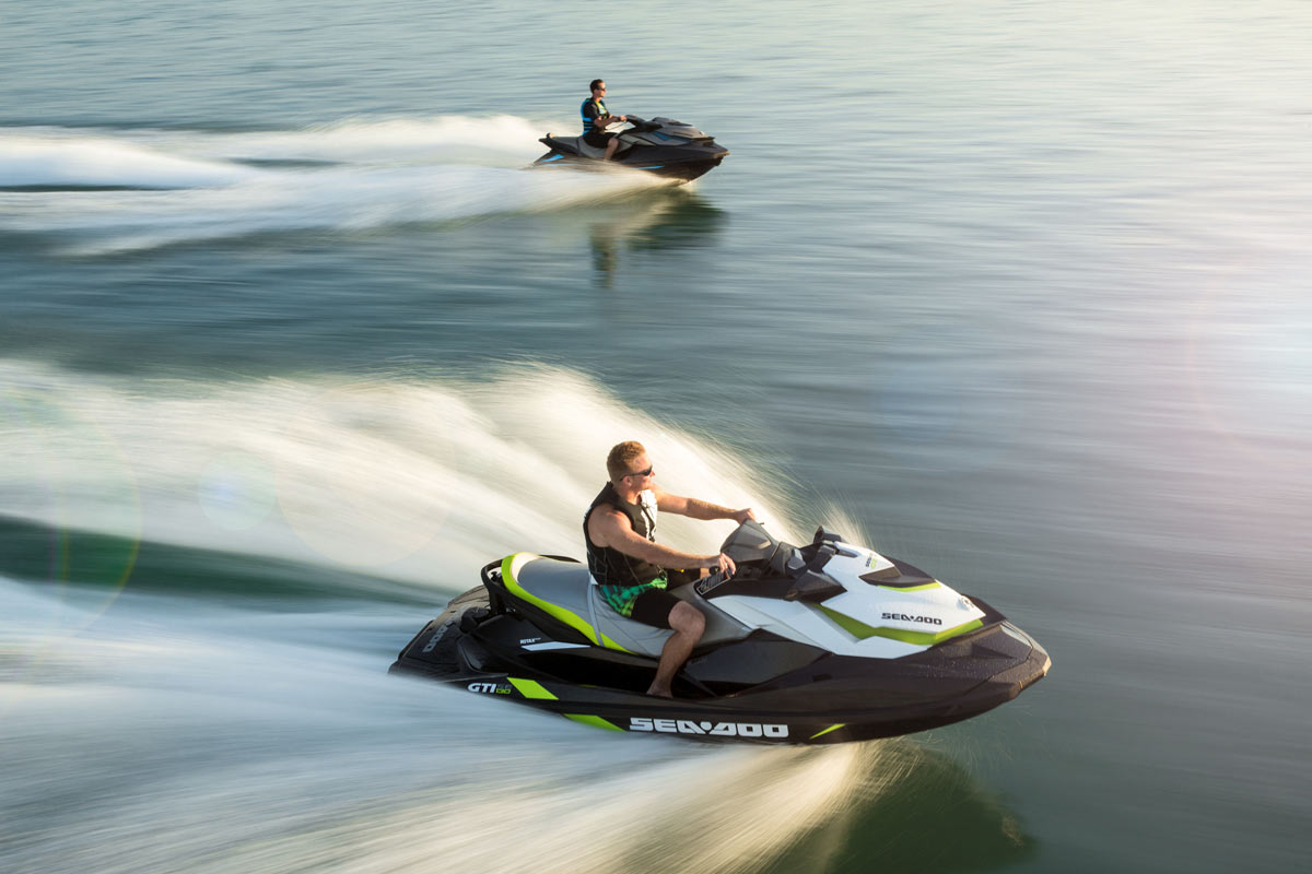 Flyboarding in Cala de Bou photo 1