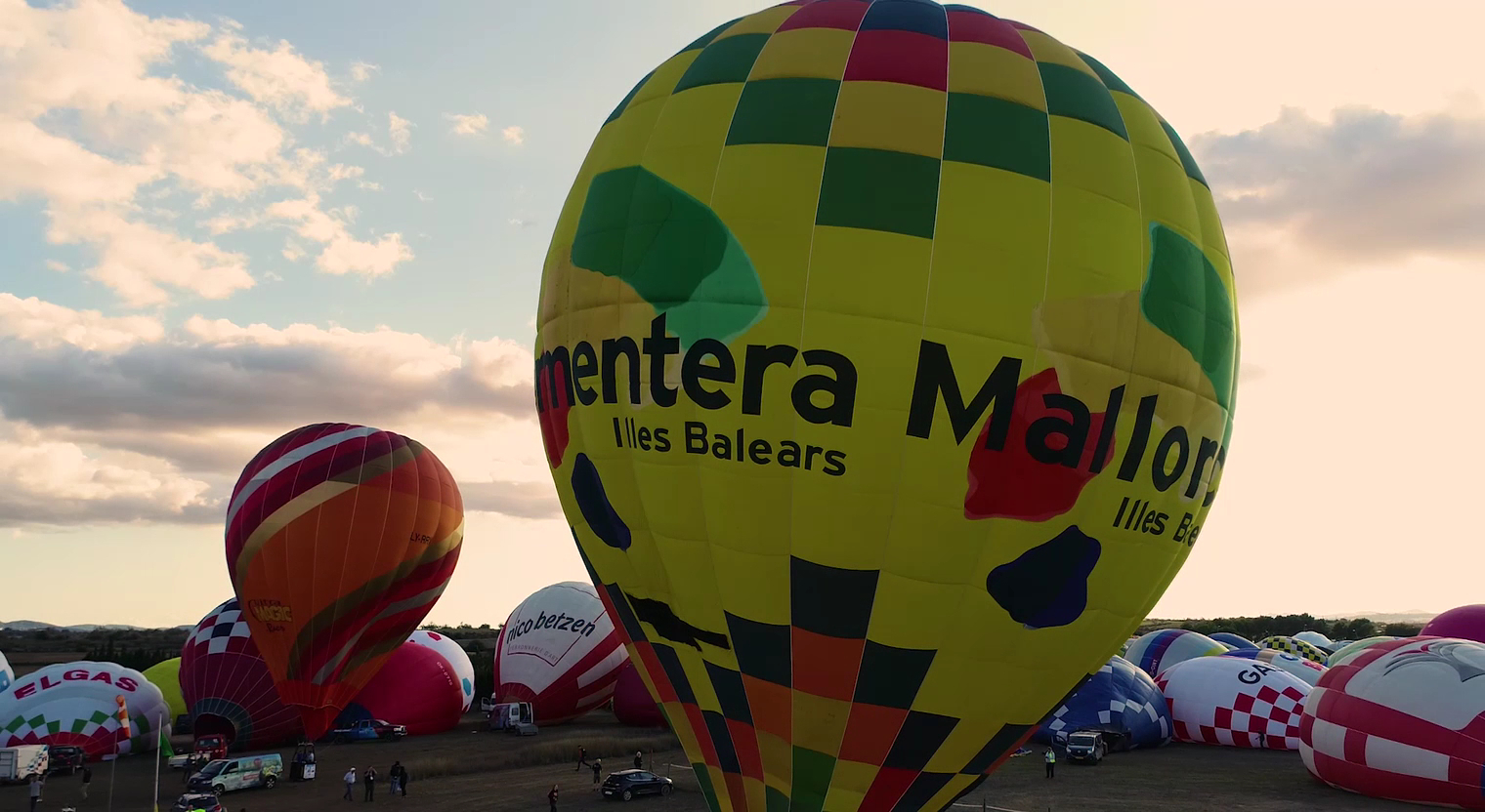 Hot Air Balloon in Cala Major photo 2